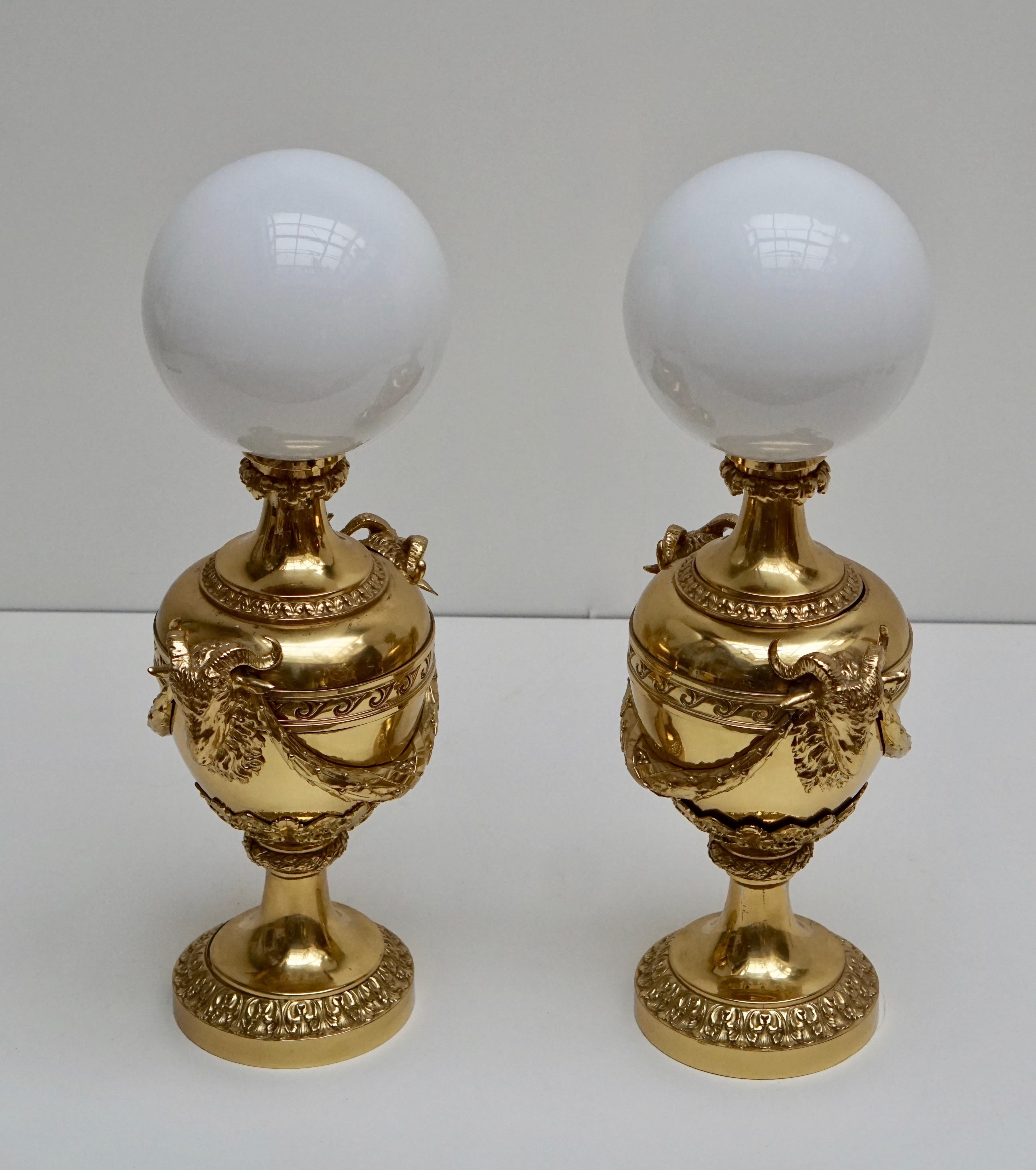 Pair of Mid-20th Century Hollywood Regency Rams Head Urn Lamps For Sale 2