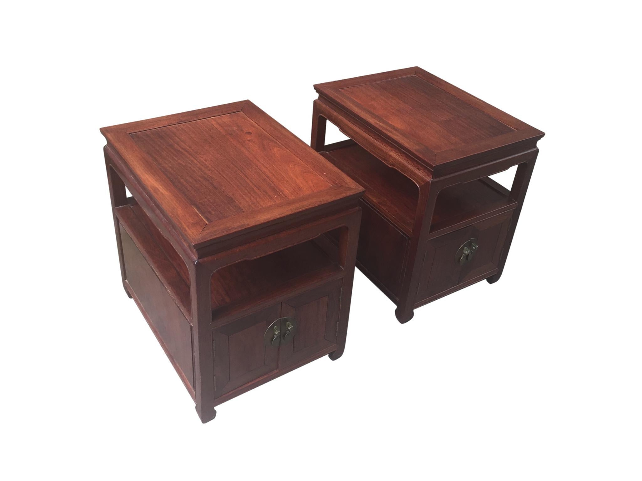 Chinese Pair of Mid-20th Century Hongmu End Tables For Sale