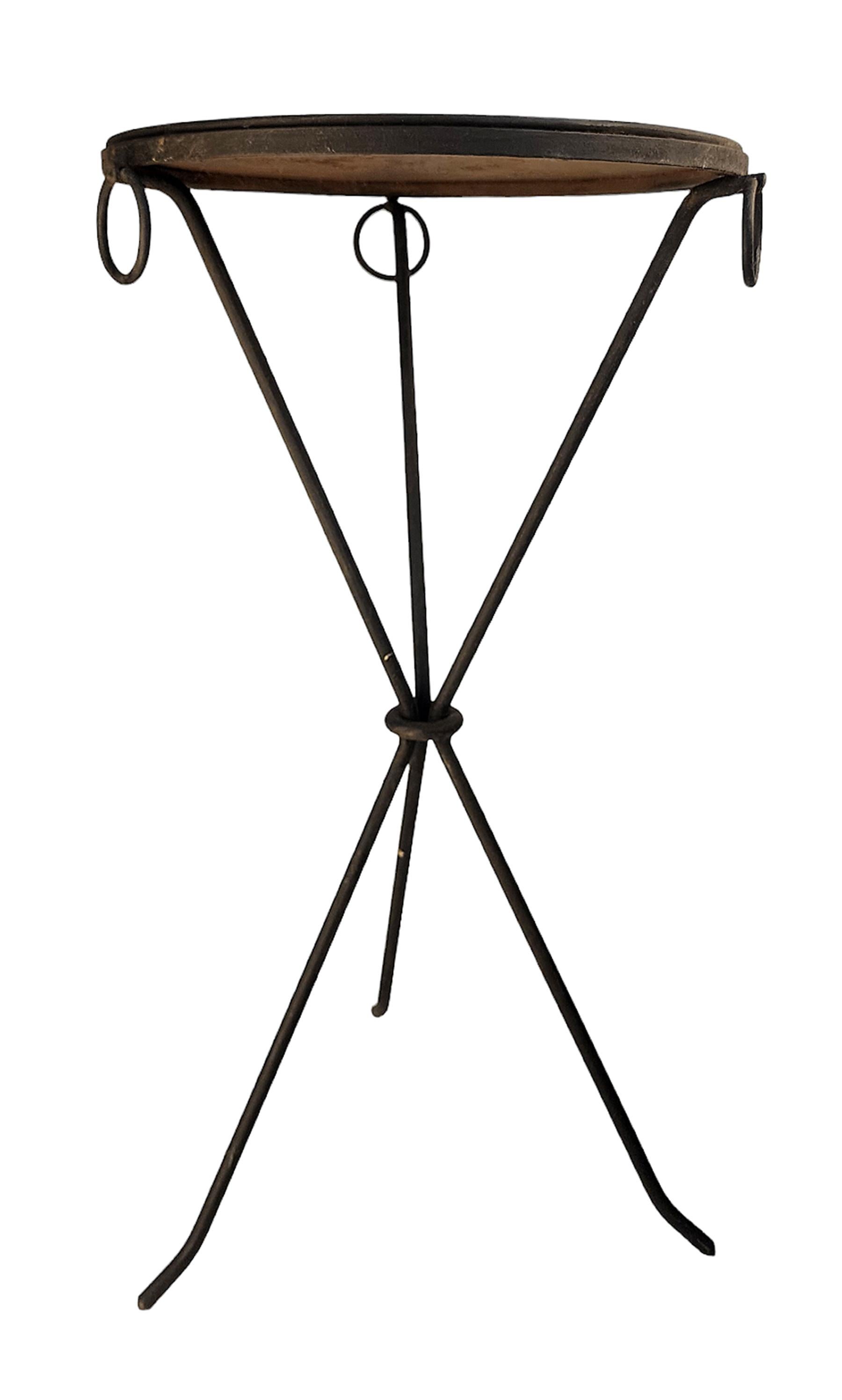 Argentin Paire de tables I Franks en fer du milieu du 20e siècle par Jean Michel Frank pour Comte en vente