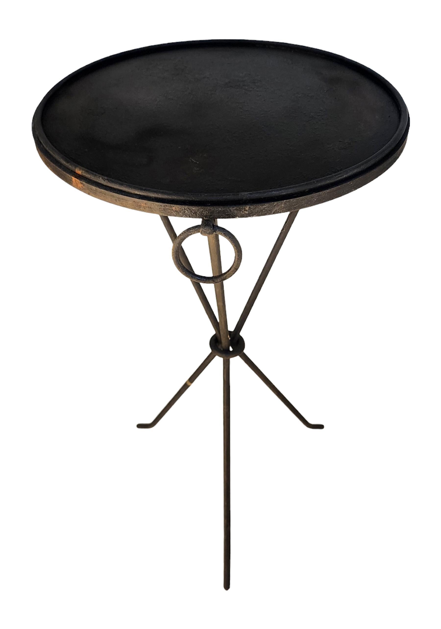 20ième siècle Paire de tables I Franks en fer du milieu du 20e siècle par Jean Michel Frank pour Comte en vente