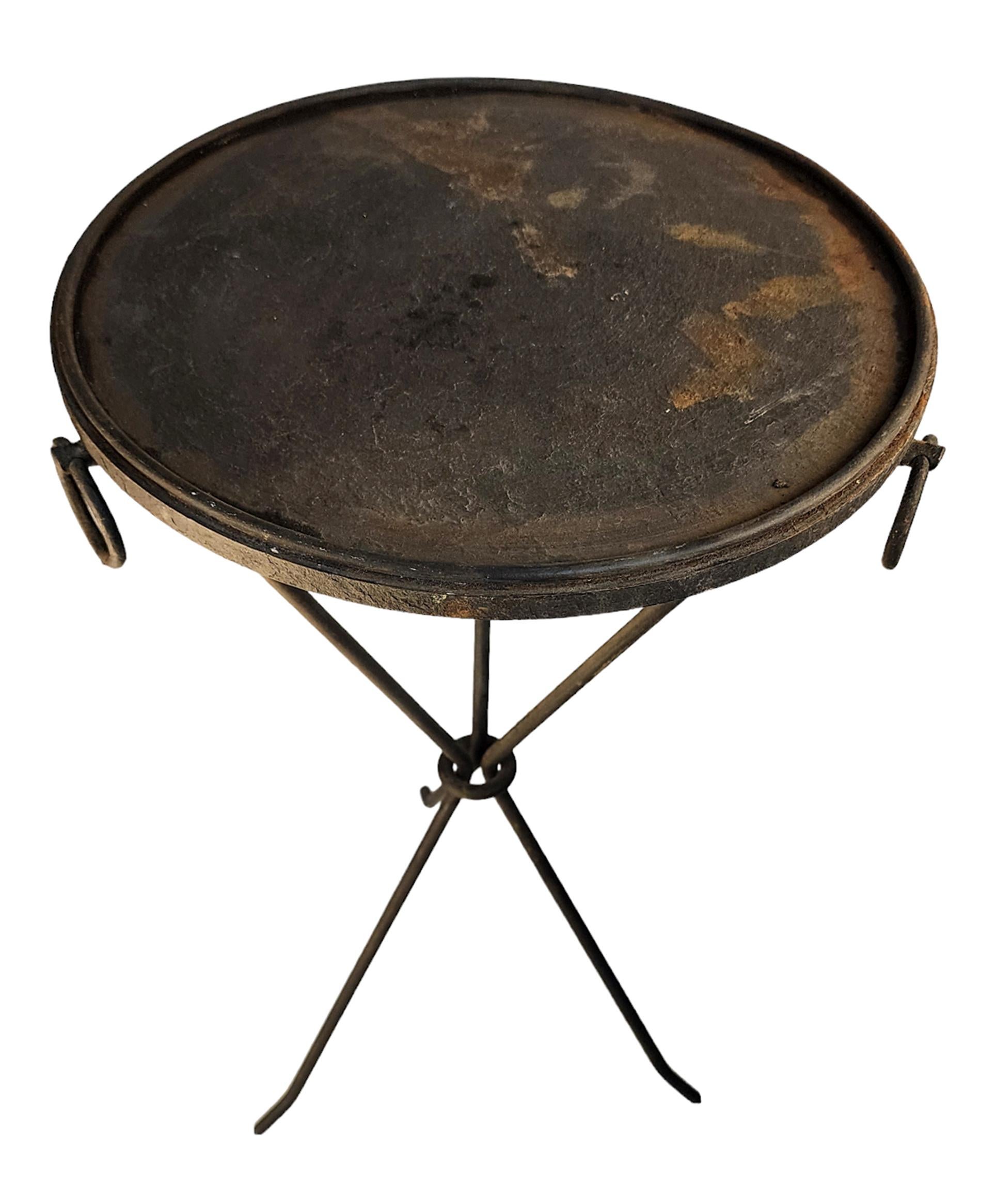 Paire de tables I Franks en fer du milieu du 20e siècle par Jean Michel Frank pour Comte en vente 1