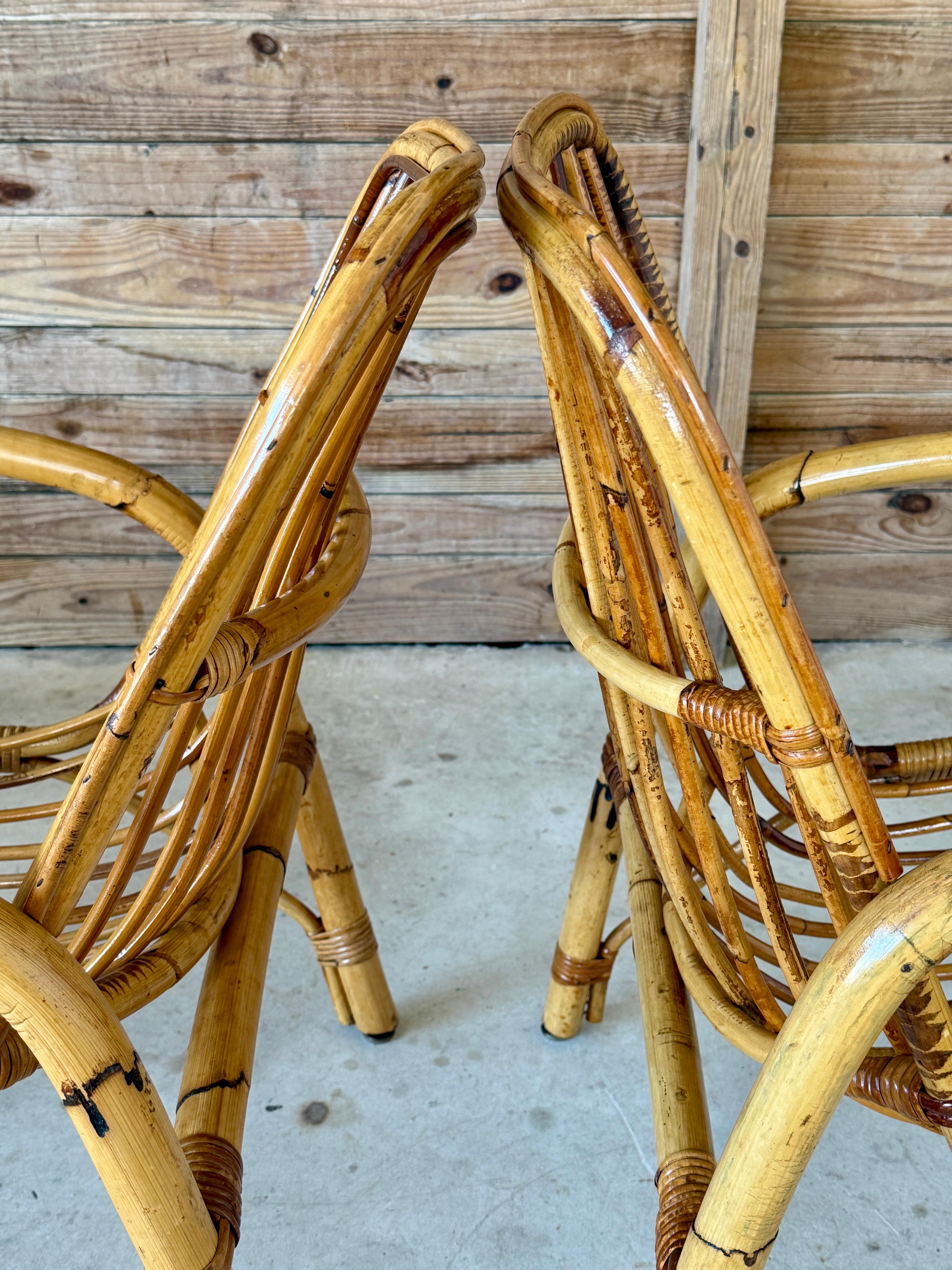 Paire de chaises longues italiennes en rotin courbé du milieu du 20e siècle, à la manière de Fran en vente 1