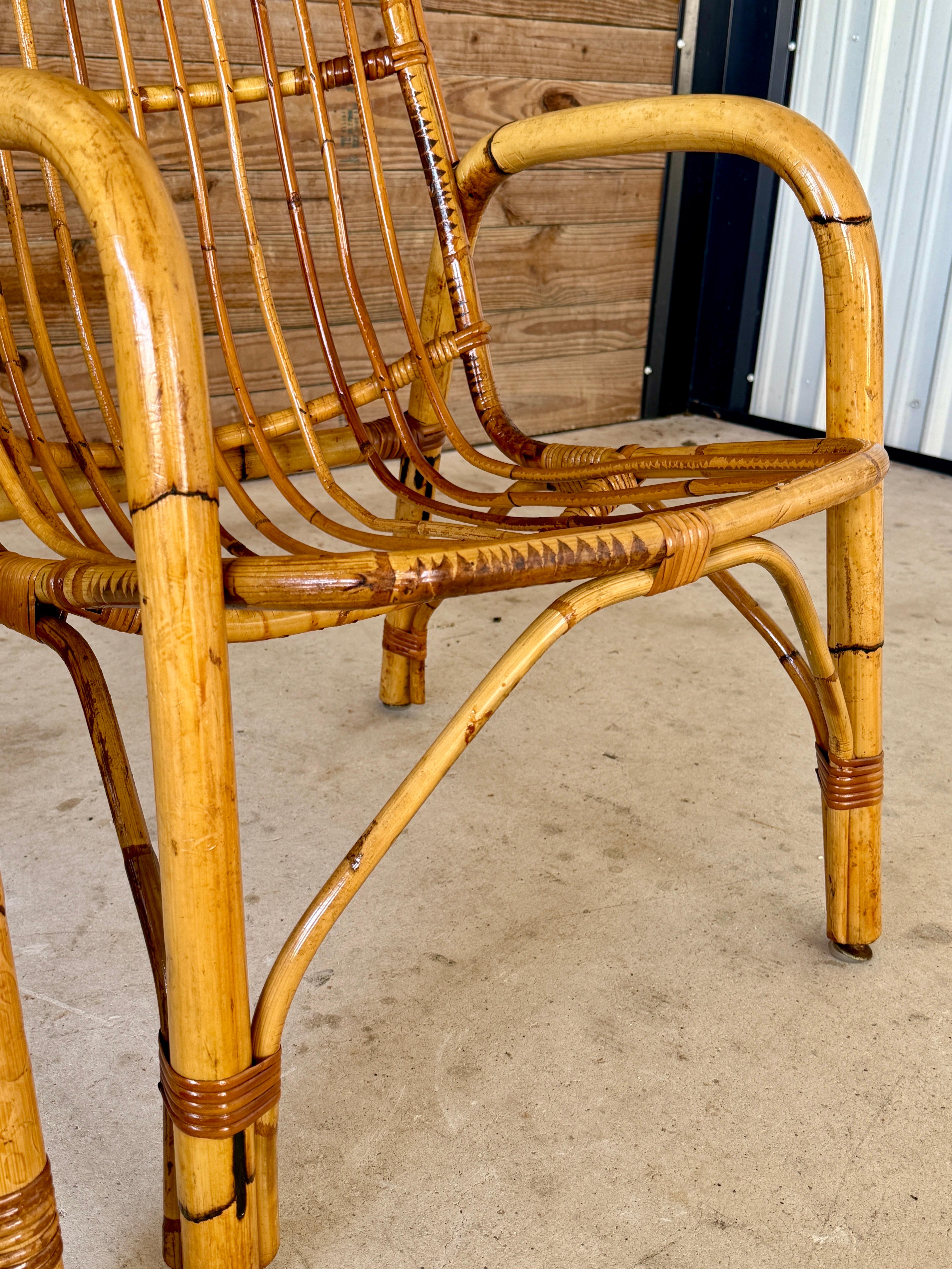 Paire de chaises longues italiennes en rotin courbé du milieu du 20e siècle, à la manière de Fran en vente 2