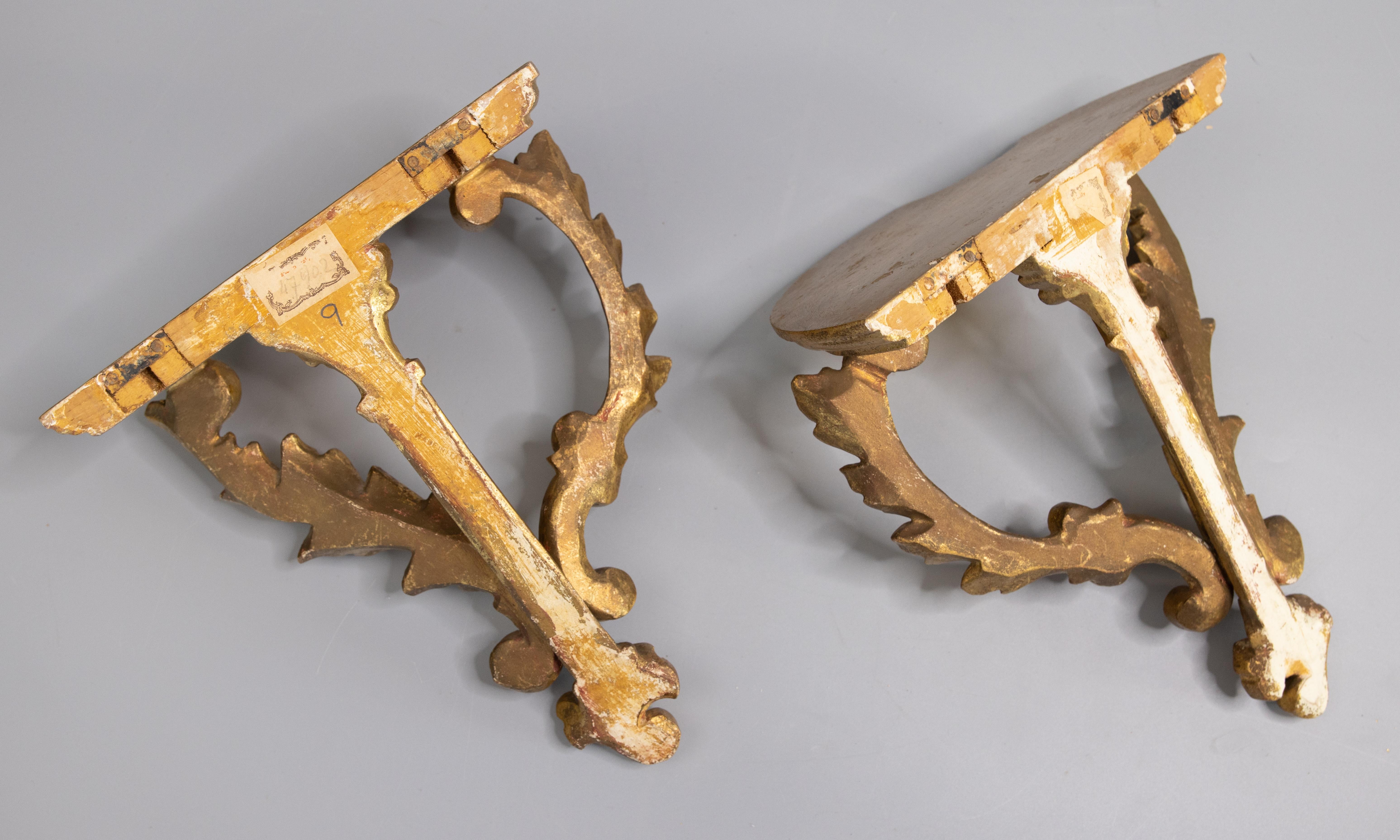 Pair of Mid-20th Century Italian Carved Giltwood Wall Brackets Shelves 6