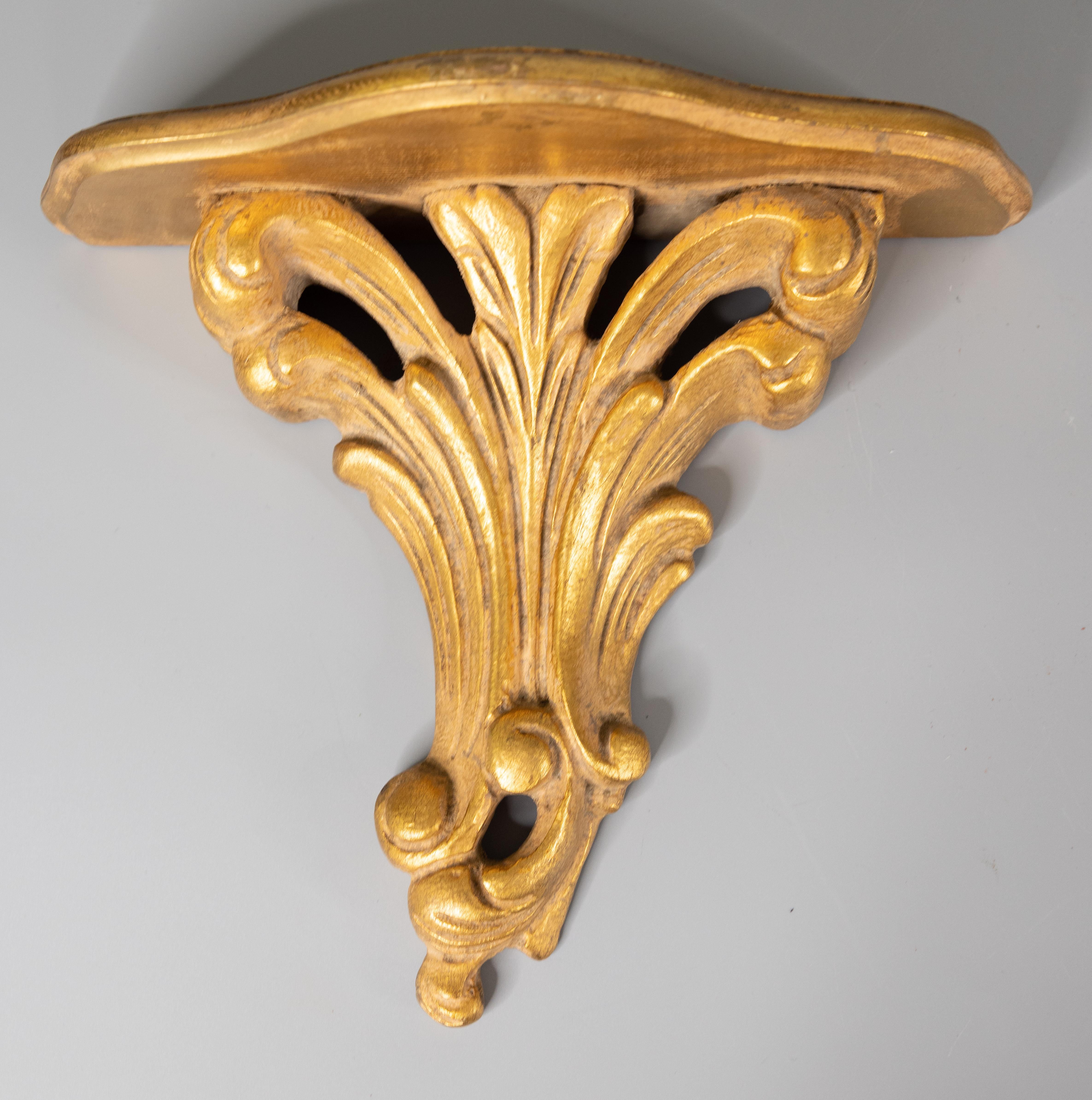 Hand-Carved Pair of Mid 20th Century Italian Giltwood Wall Brackets