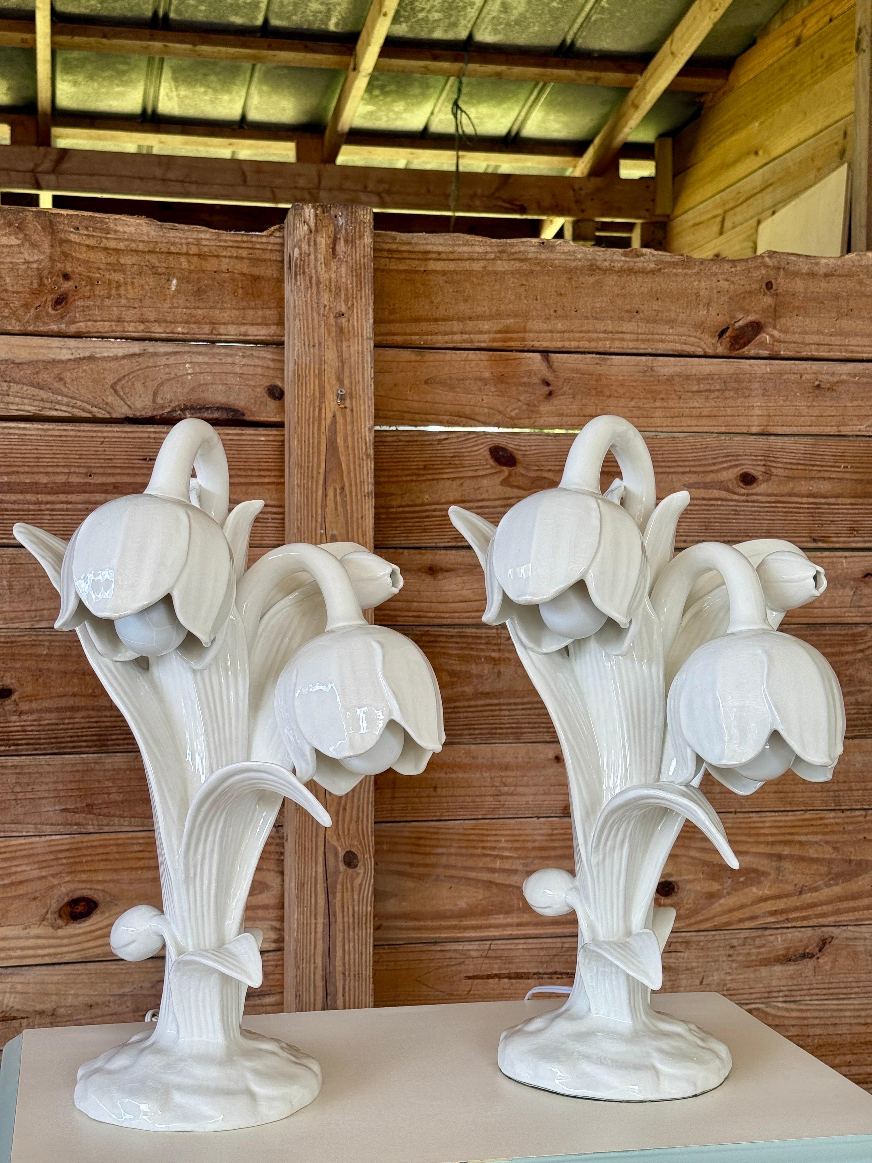 Pair of Mid-20th Century Italian Porcelain Lily Flower Table Lamps For Sale 12
