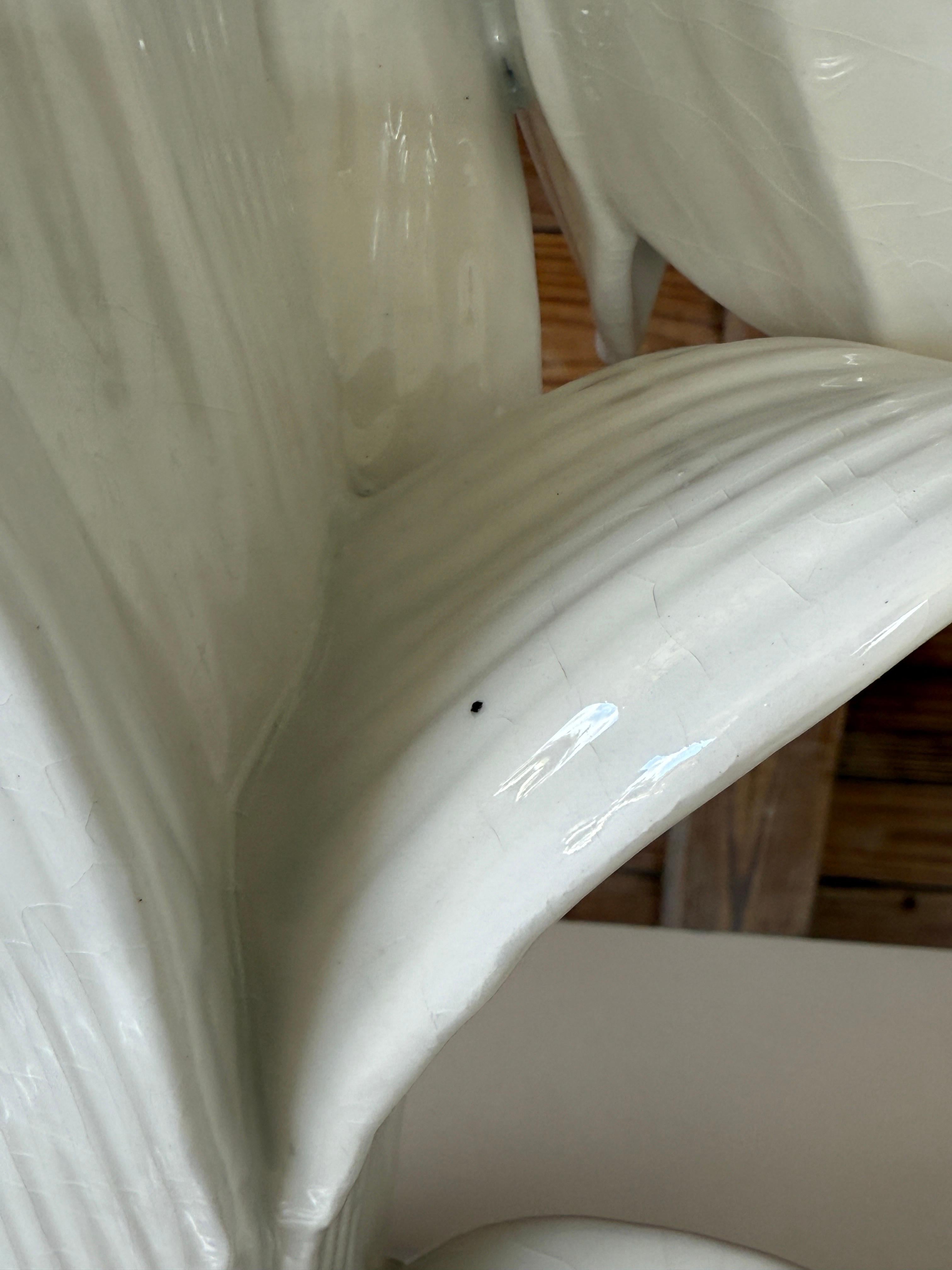 Pair of Mid-20th Century Italian Porcelain Lily Flower Table Lamps For Sale 3