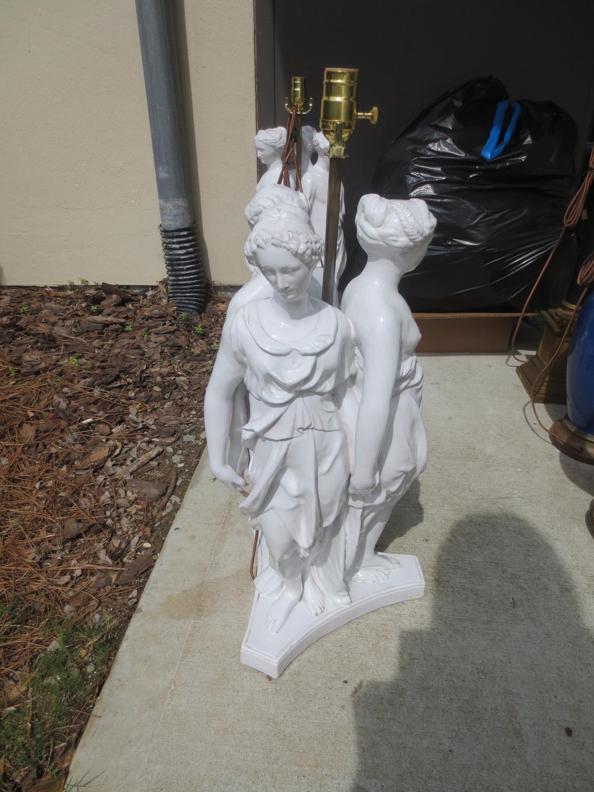 Pair of Mid-20th Century Large Italian Porcelain Figure Lamps In Good Condition For Sale In Atlanta, GA