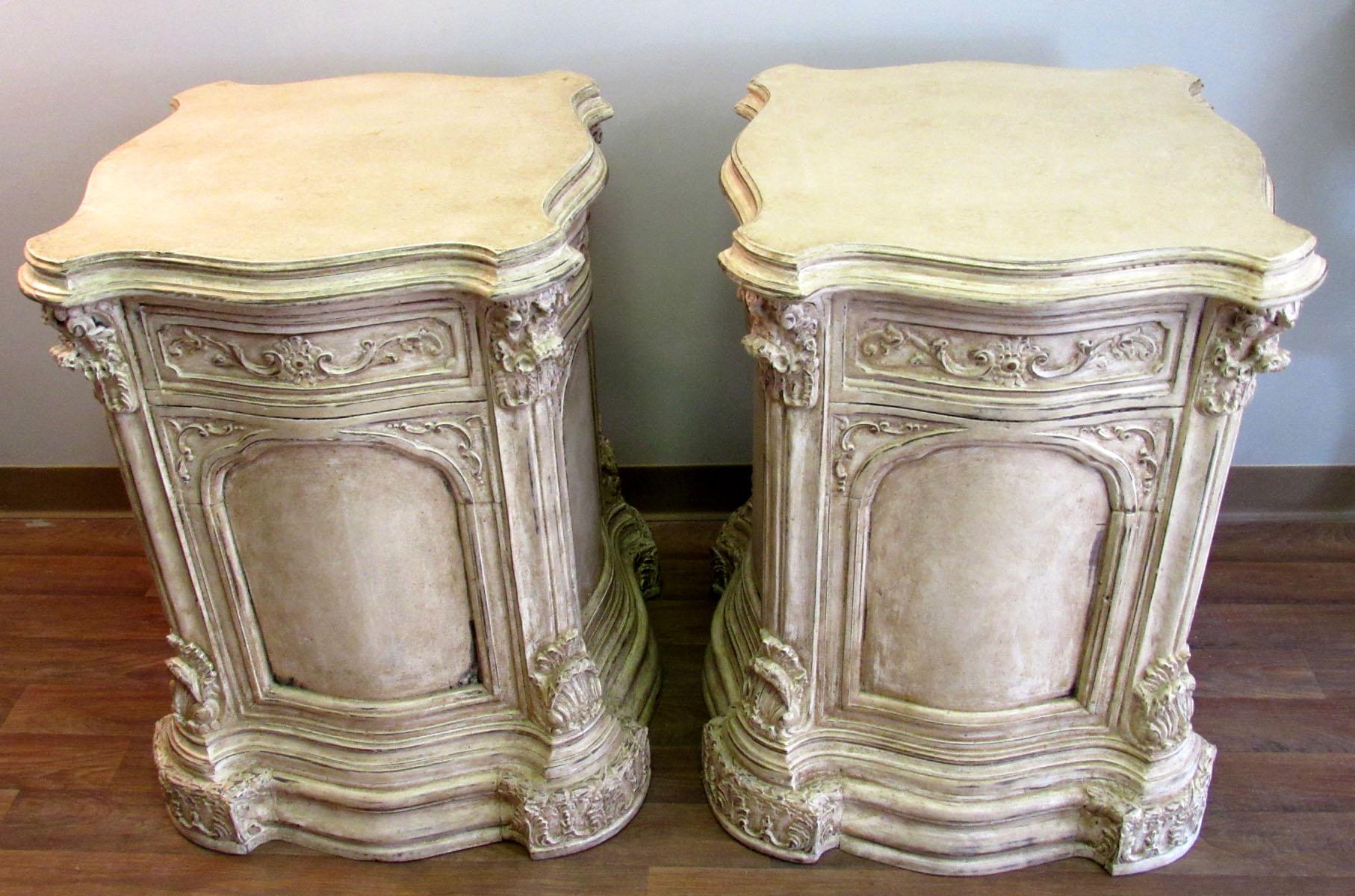 Pair of Mid-20th Century Louis XV Style Pedestals For Sale 5