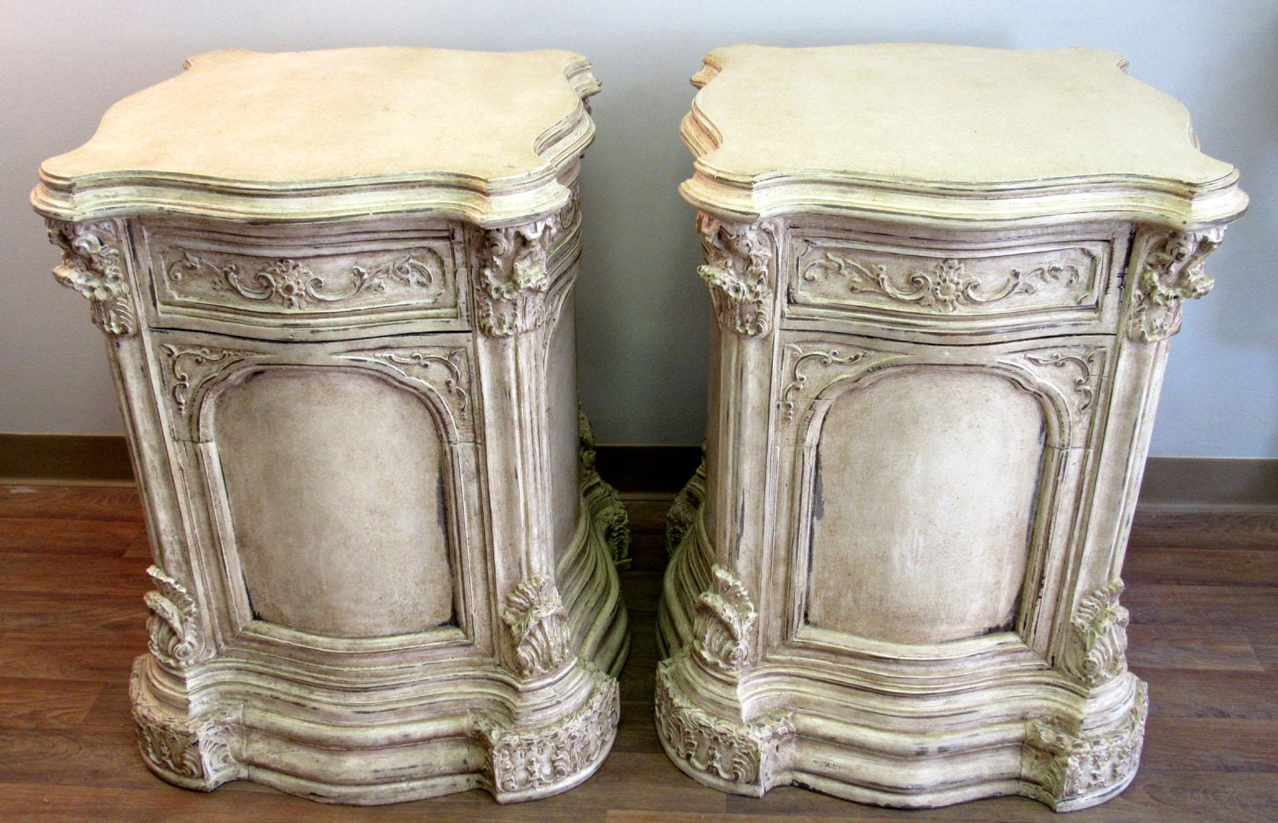 Pair of Mid-20th Century Louis XV Style Pedestals For Sale 6