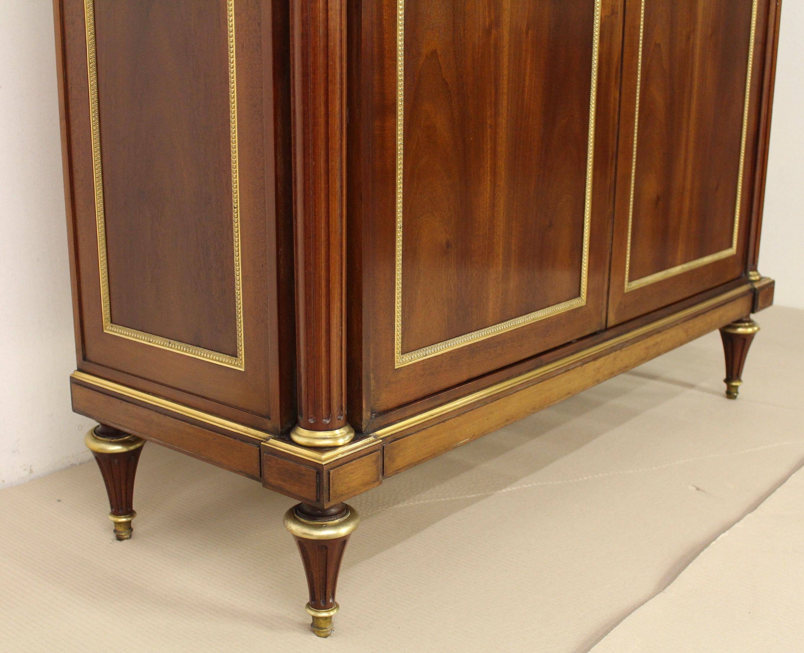 Pair of Mid-20th Century Mahogany Cabinet by Rinck of Paris For Sale 10