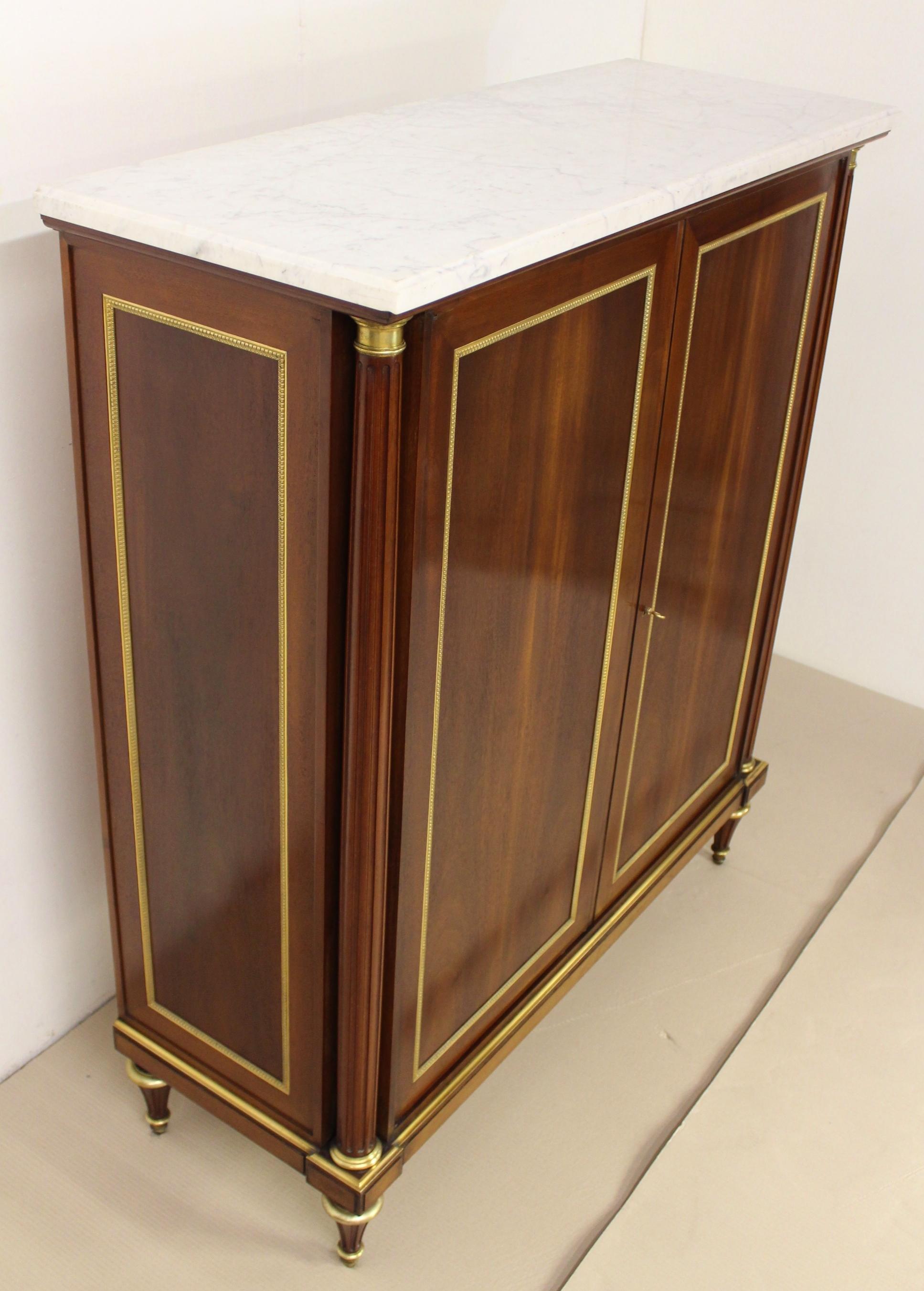 Pair of Mid-20th Century Mahogany Cabinet by Rinck of Paris For Sale 11