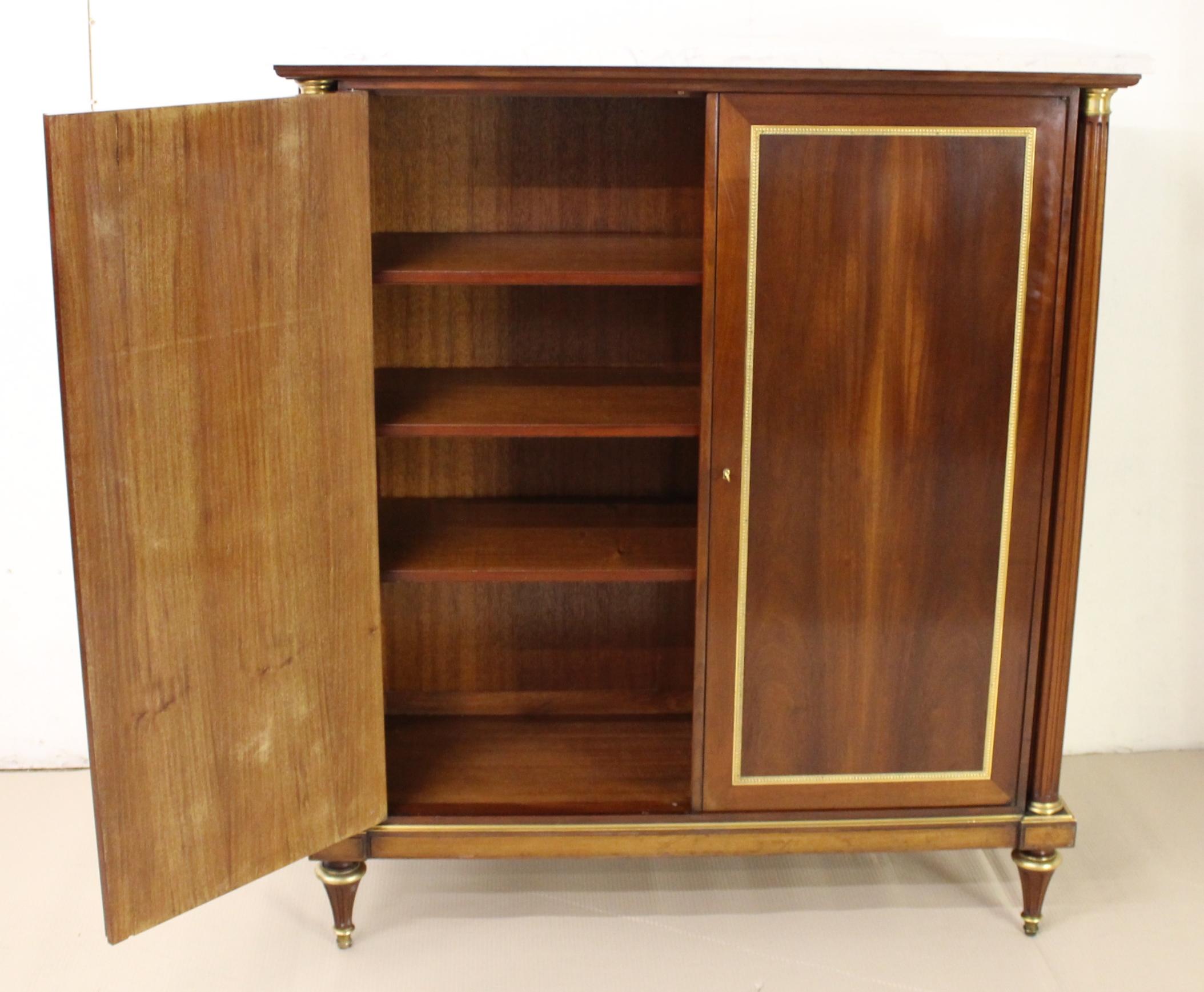 Pair of Mid-20th Century Mahogany Cabinet by Rinck of Paris For Sale 4
