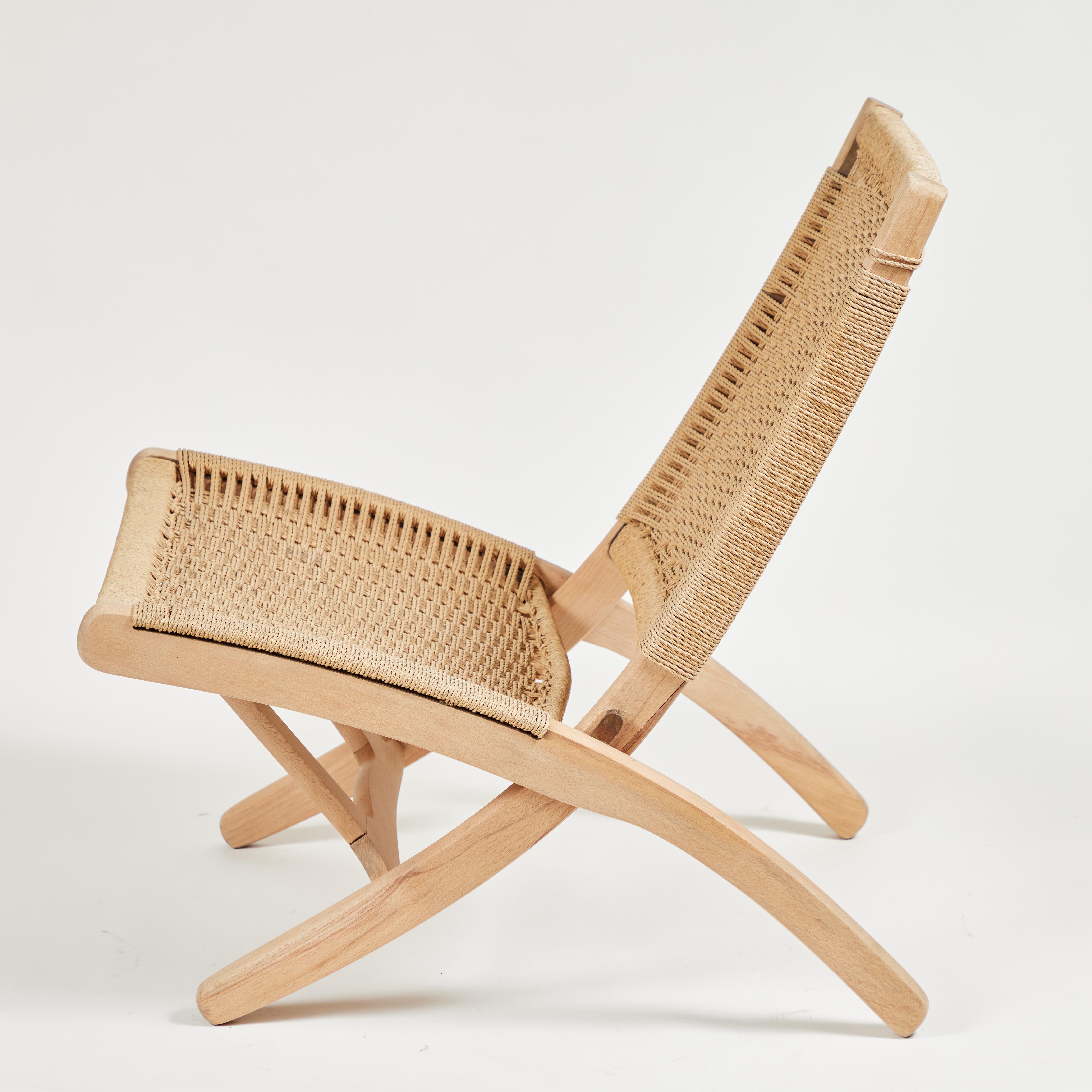 Pair of Mid-20th Century Midcentury Hans Wegner Style Rush Folding Chairs 7