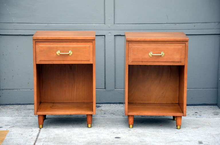 American Craftsman Pair of Mid-20th Century Modern Solid Hard Mountain Ash Nightstands For Sale