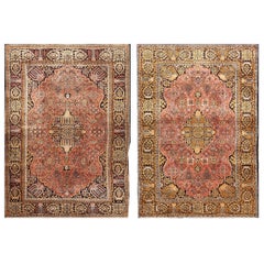 Paar persische Qum-Teppiche aus der Mitte des 20. Jahrhunderts (3' 7'' x 5' 2'' - 110 x 158)