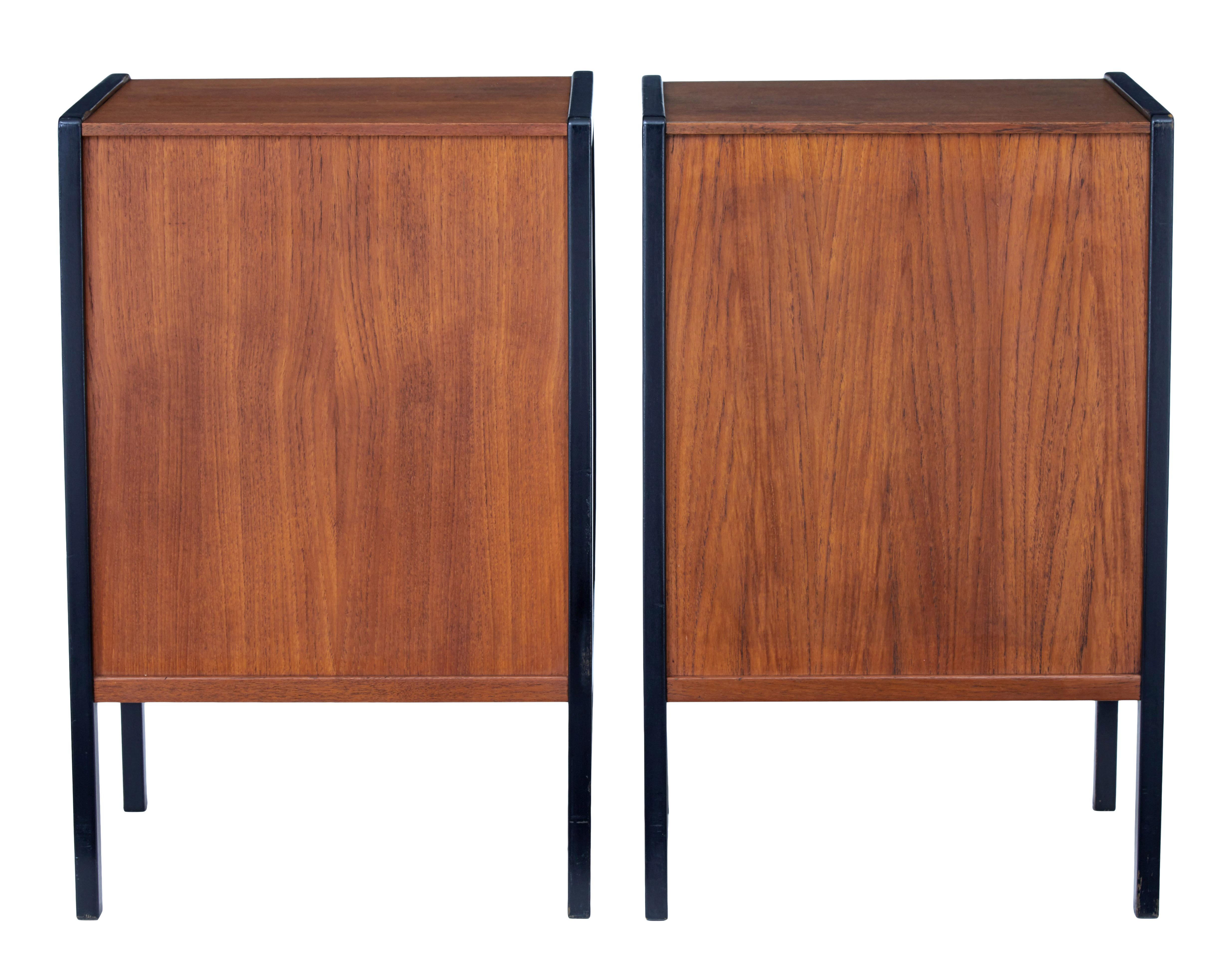 Swedish Pair of Mid-20th Century Scandinavian Teak Bedside Chests by Bodafors