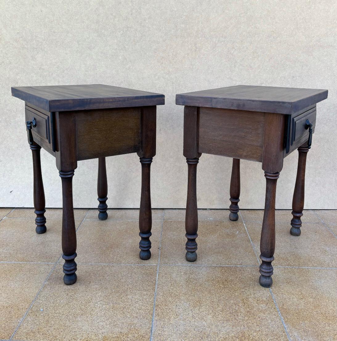 Pair Of Mid 20th Century Spanish Bedside Tables With One Drawer Bon état - En vente à BÉTERA, ES