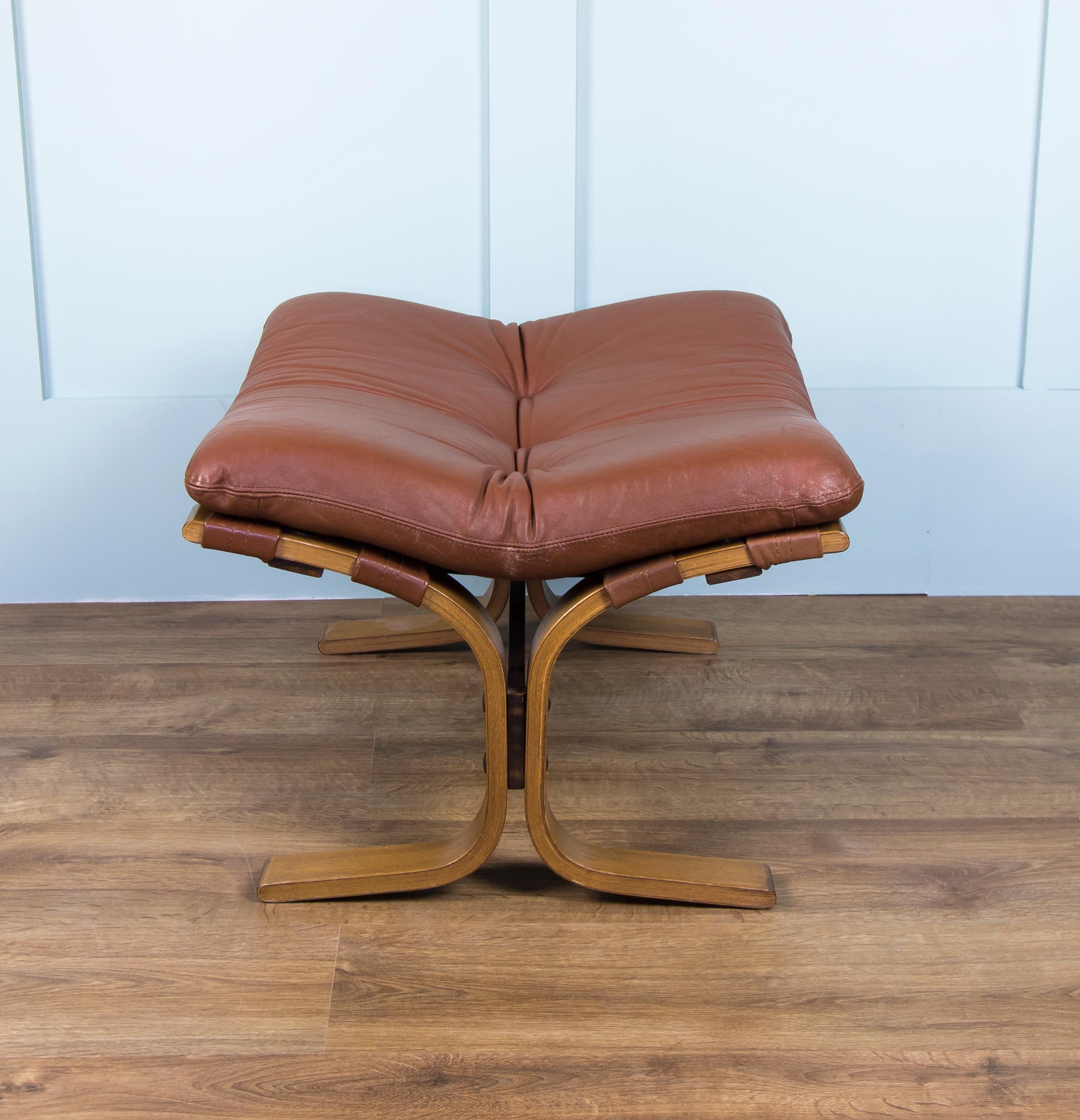 Norwegian Pair of Mid Brown Leather Elsa & Nordahl Solheim Kengu Armchairs and Footstool For Sale