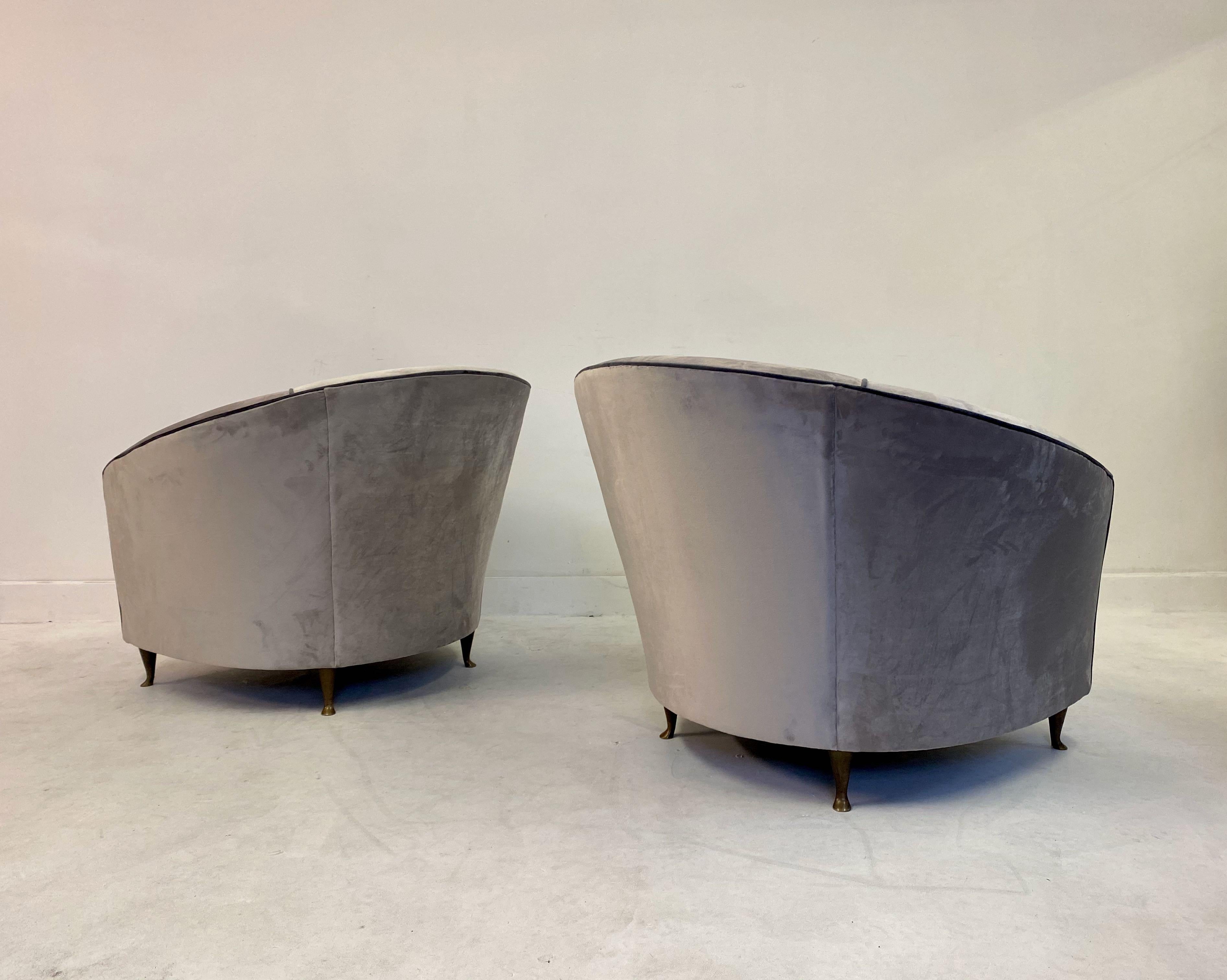 Pair of Midcentury 1950s Italian Armchairs by Lorenzo Bergallo in Grey Velvet 2