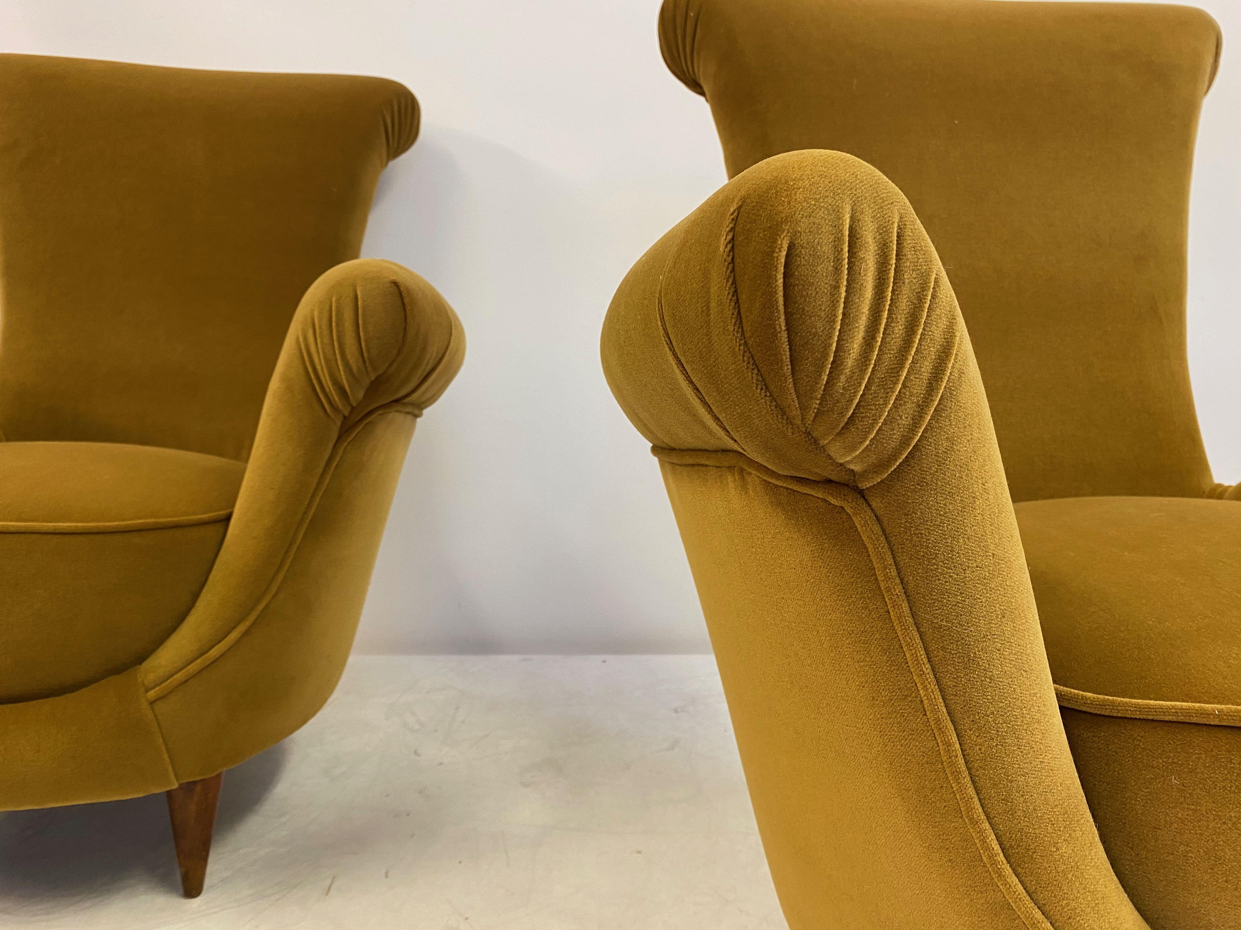 Mid-Century Modern Pair of Midcentury 1950s Italian Armchairs in Mustard Velvet