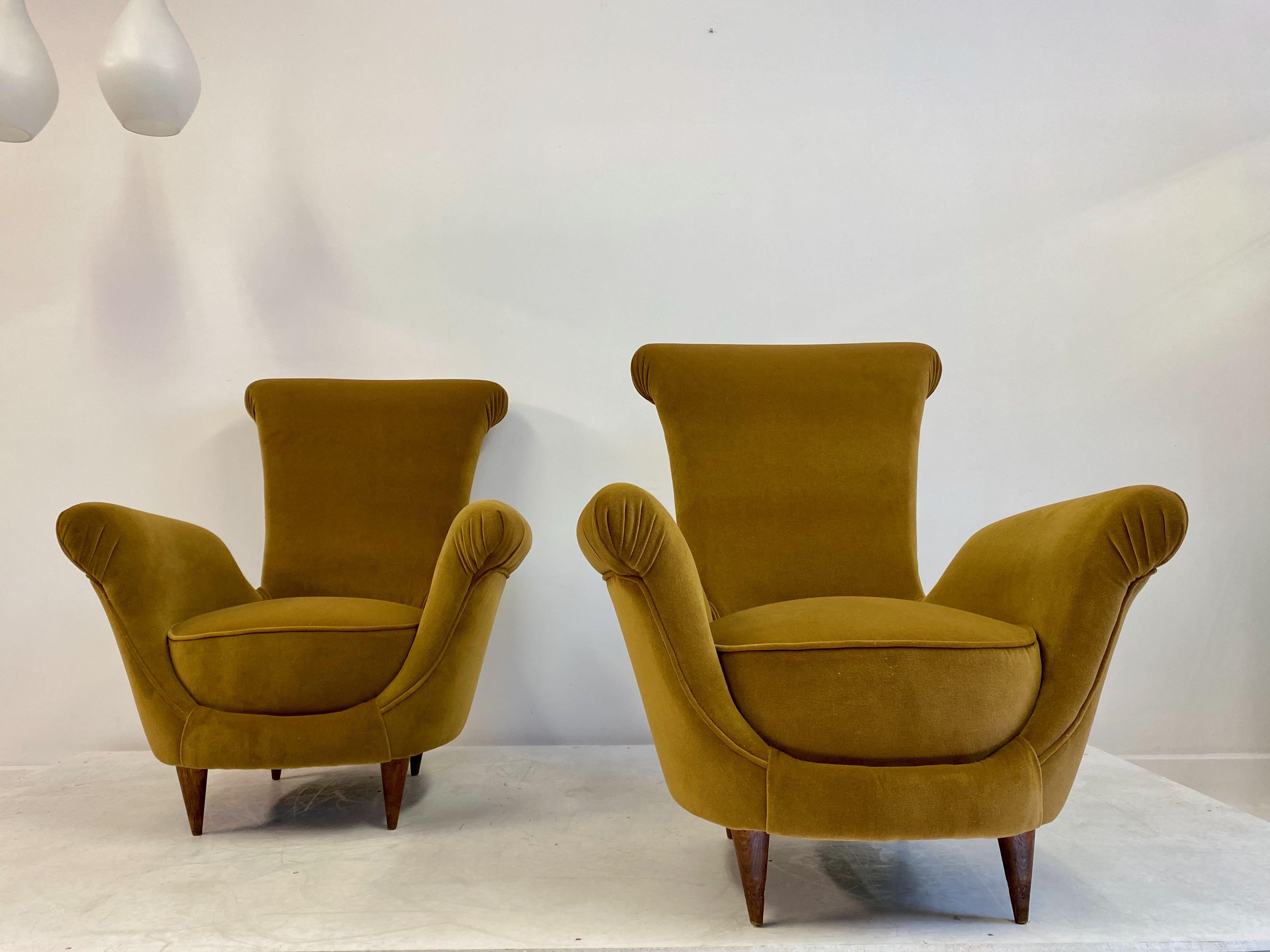 Pair of Midcentury 1950s Italian Armchairs in Mustard Velvet In Good Condition In London, London