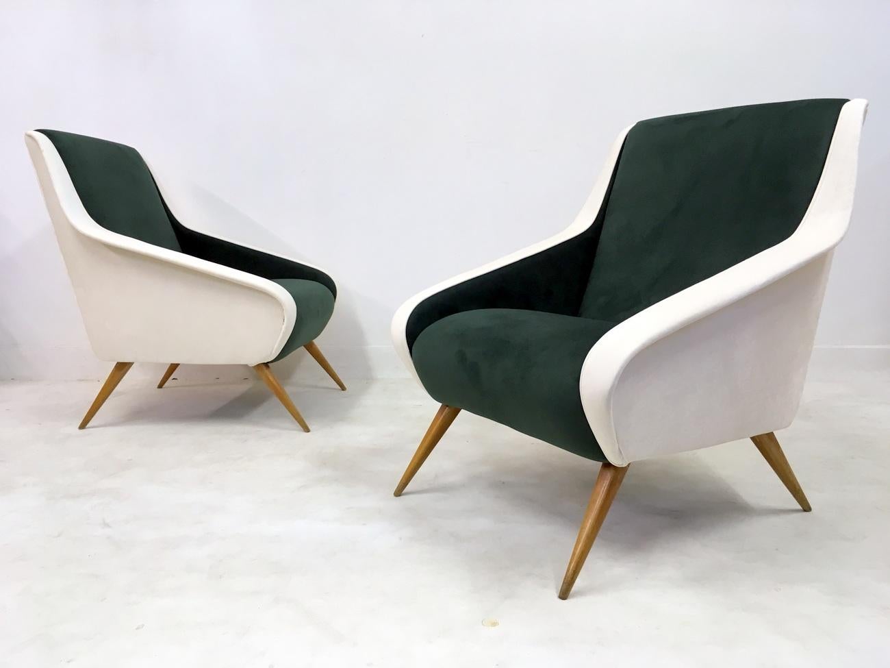 Pair of Midcentury 1950s Italian Velvet Armchairs in Green and White In Good Condition In London, London