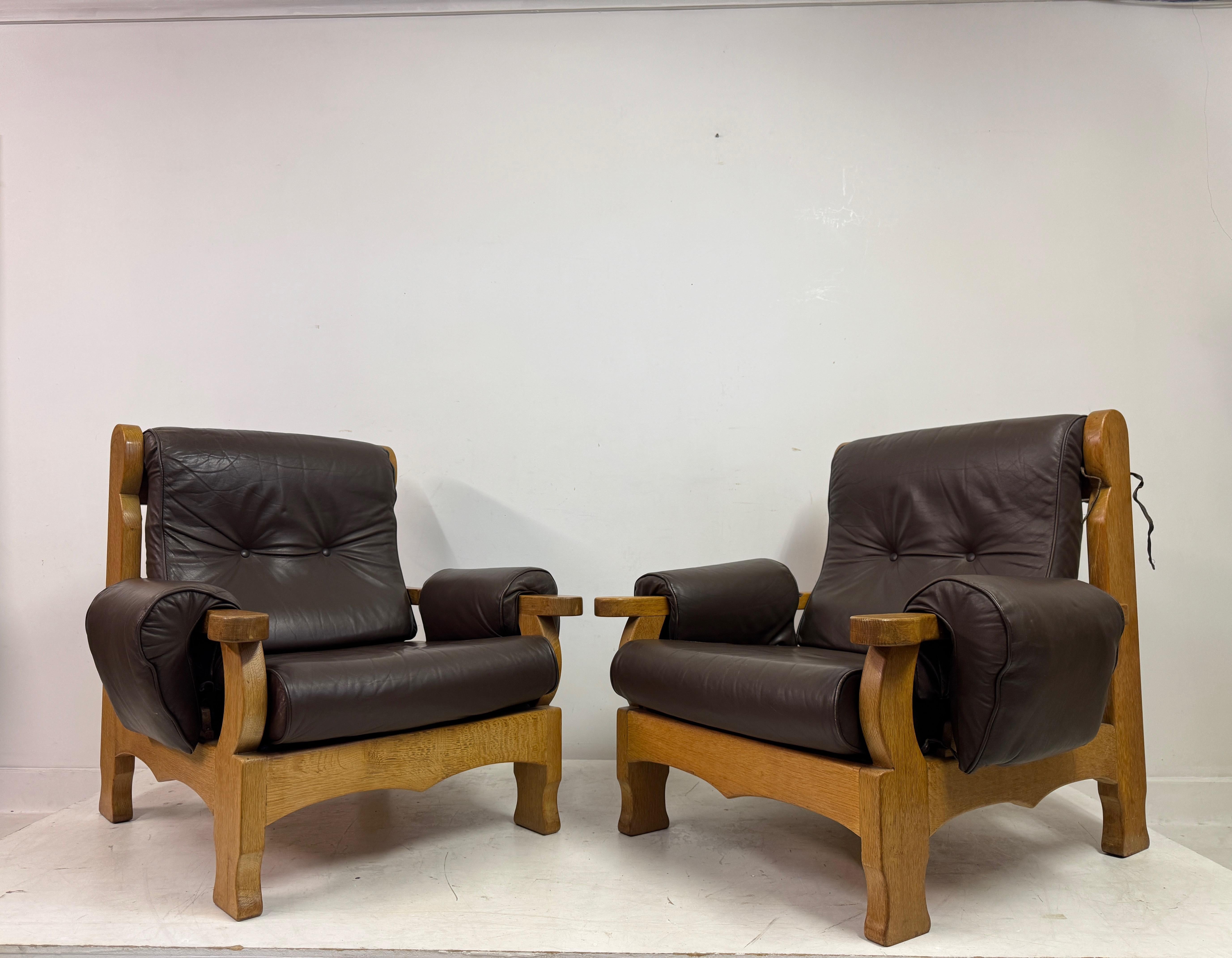 Paire de fauteuils en Oak Brutalist du milieu des années 1960 en vente 6