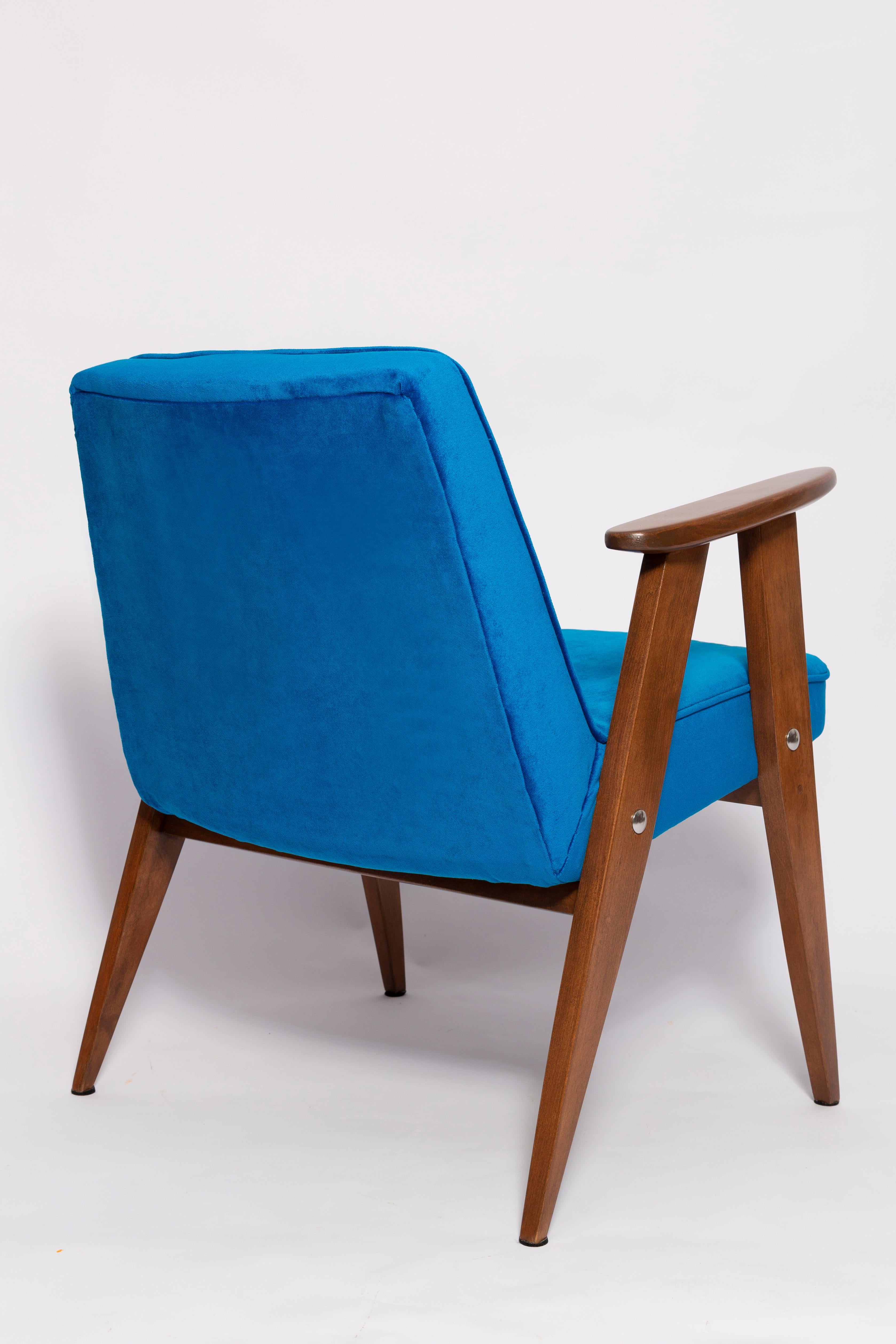 Textile Pair of Mid Century 366 Armchairs in Blue Velvet, Jozef Chierowski, Europe 1960 For Sale
