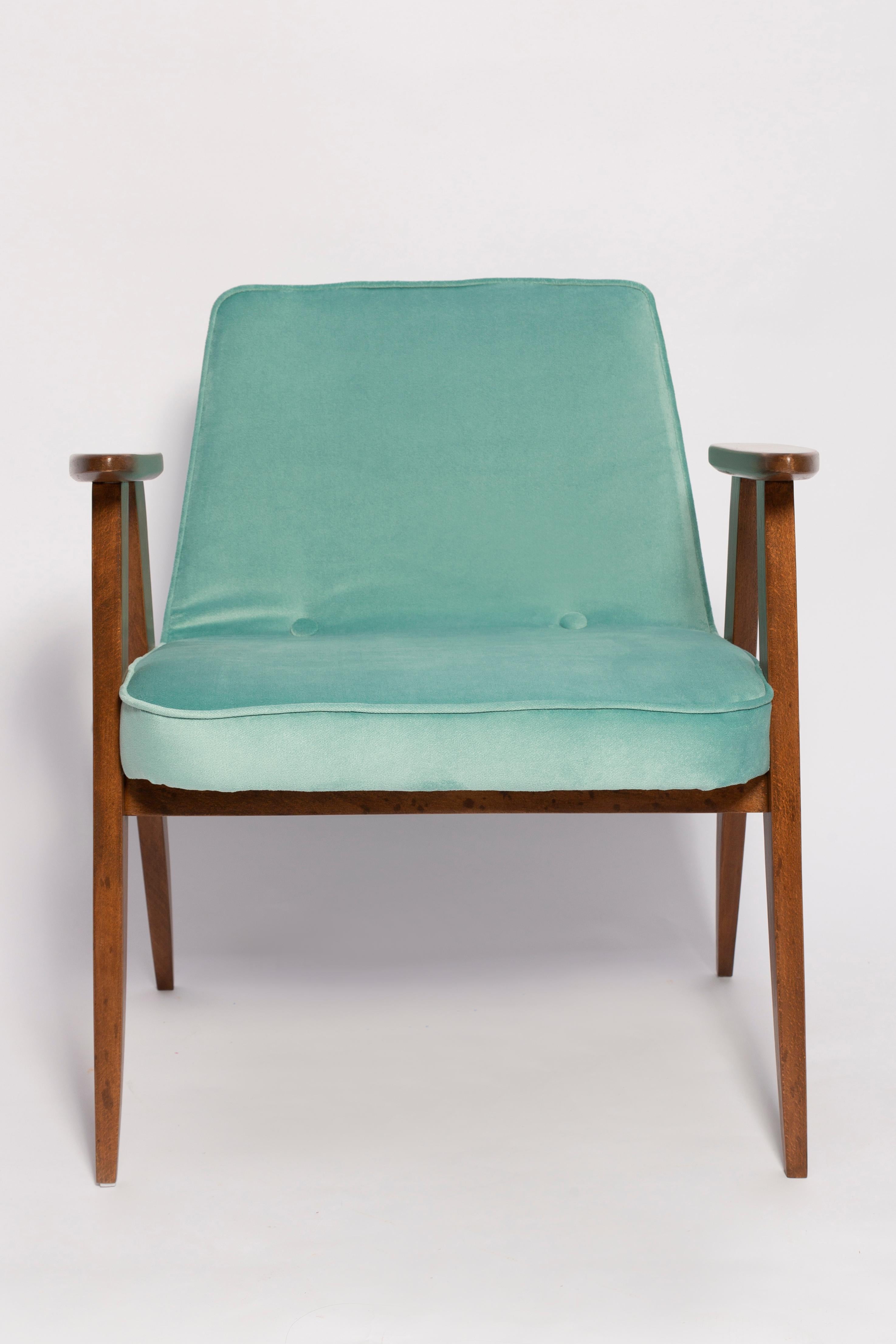 Pair of Mid Century 366 Armchairs, Mint Velvet, Jozef Chierowski, Europe 1960 For Sale 2