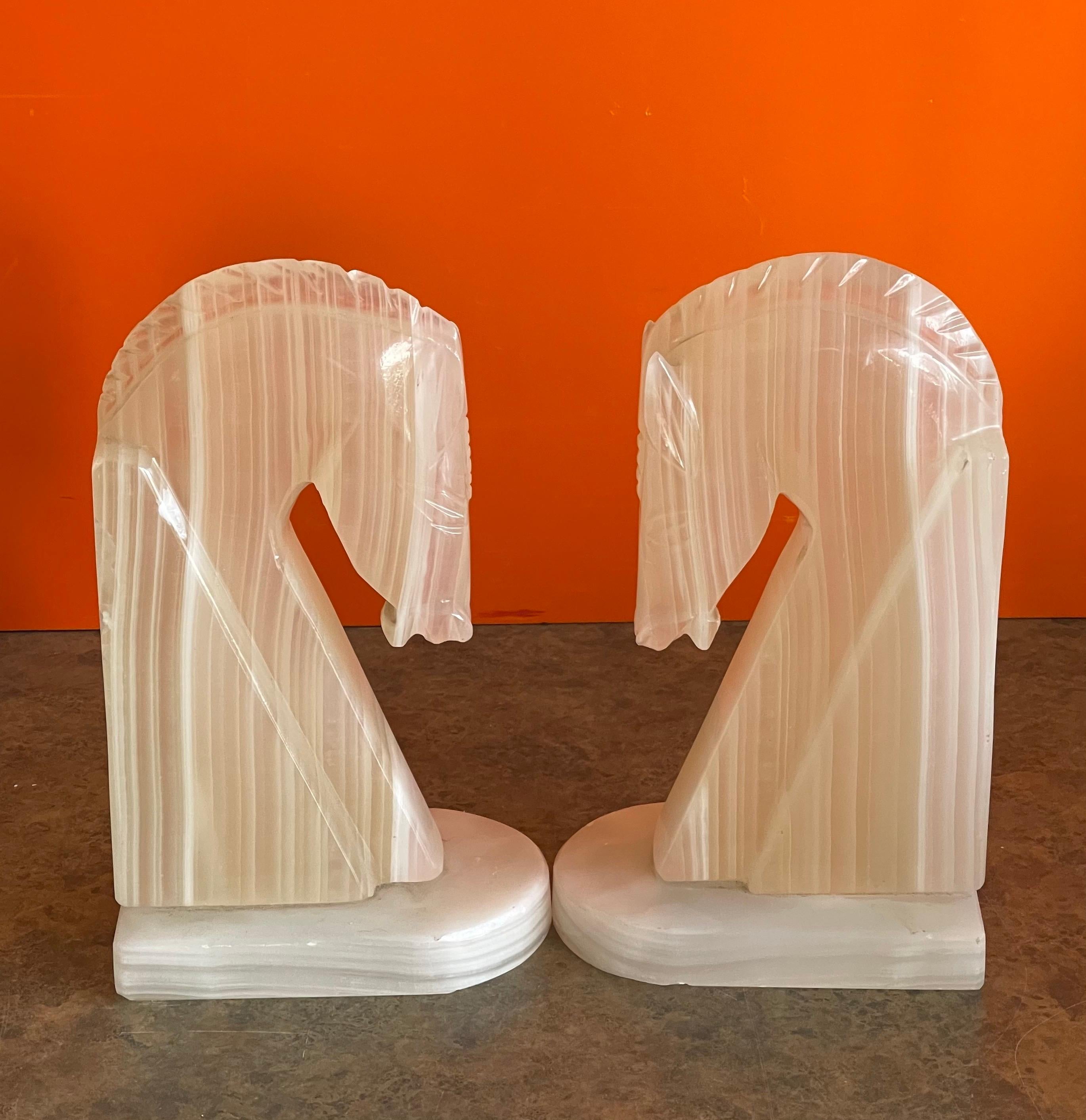 Pair of Mid-Century Alabaster Horse Head Bookends In Good Condition In San Diego, CA