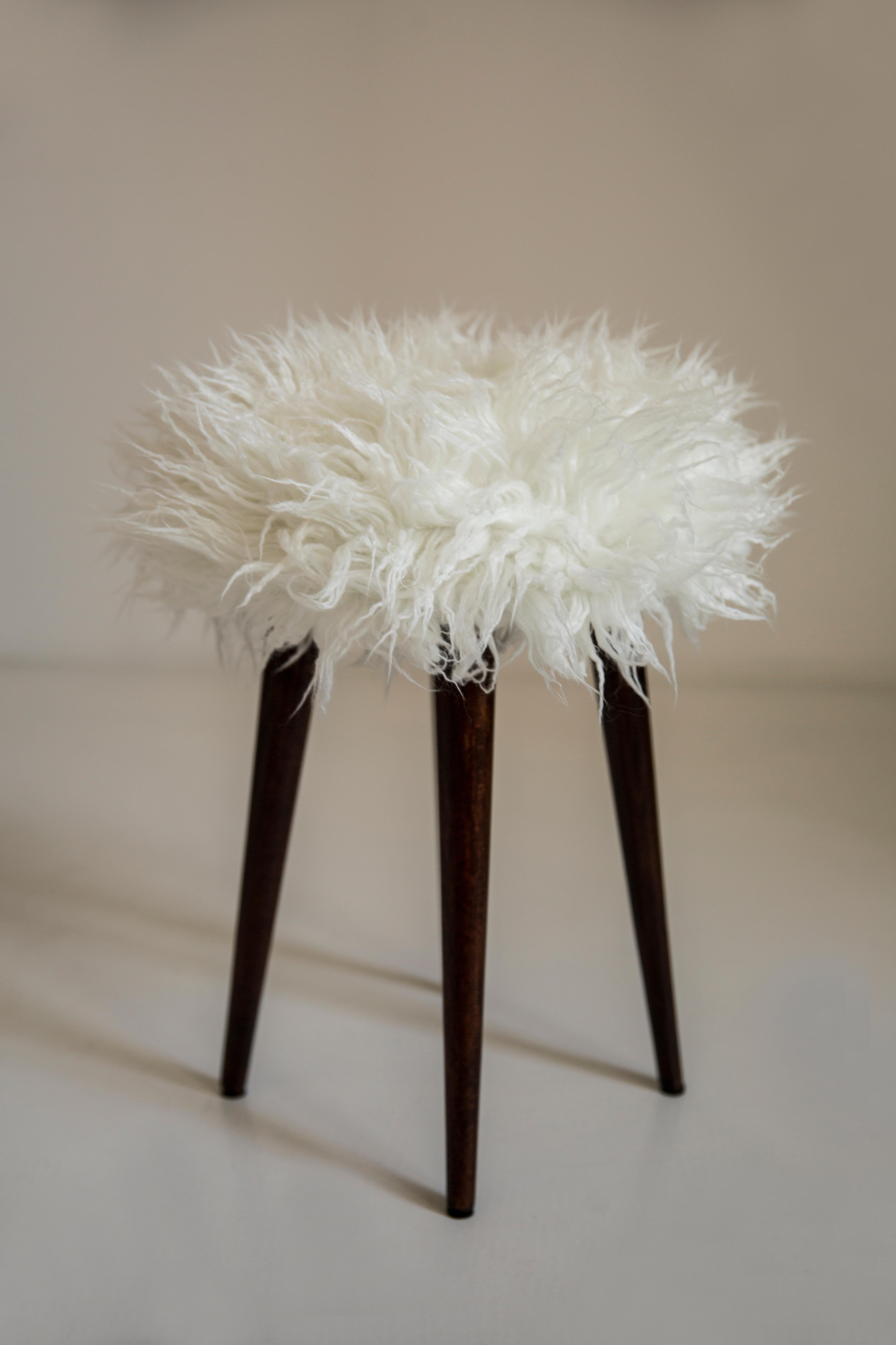 Mid-Century Modern Pair of Mid Century Alpaca White Faux Fur Stools, Europe, 1960s For Sale