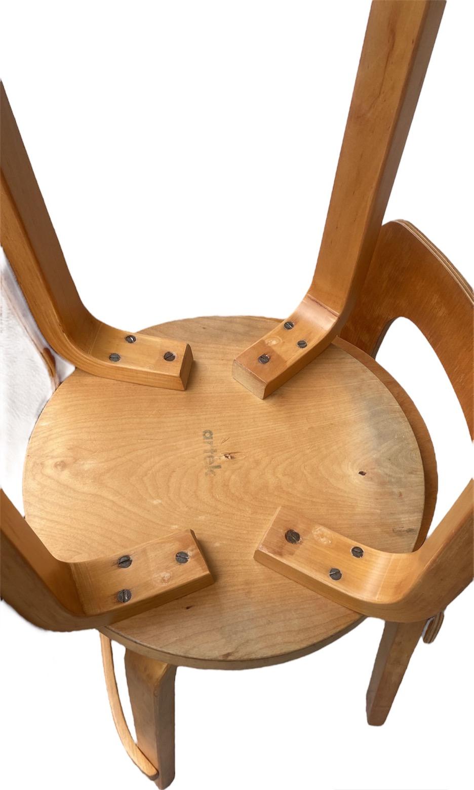 Pair of mid-century Alvar Aalto bar stools for Artek For Sale 3