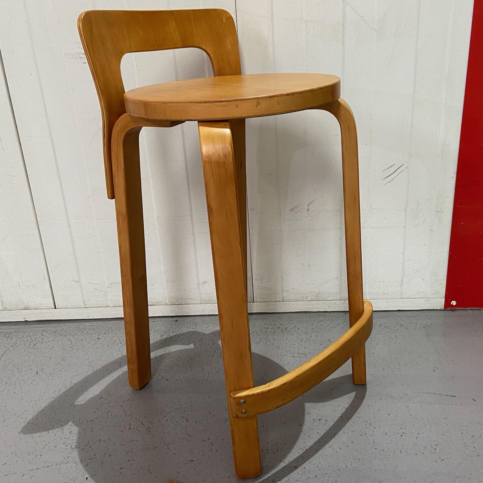 Finnish Pair of mid-century Alvar Aalto bar stools for Artek For Sale