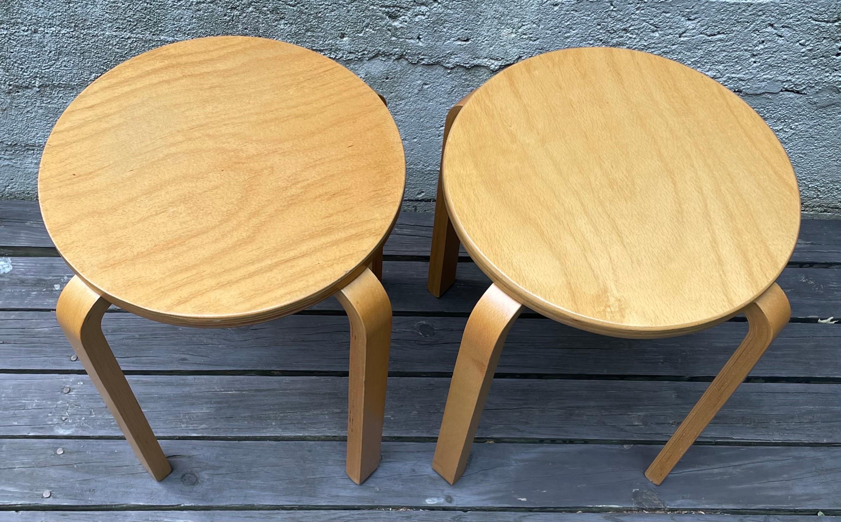 Mid-Century Modern Pair of Mid Century Alvar Aalto Model 60 Birch Side Tables or Stools for Artek For Sale