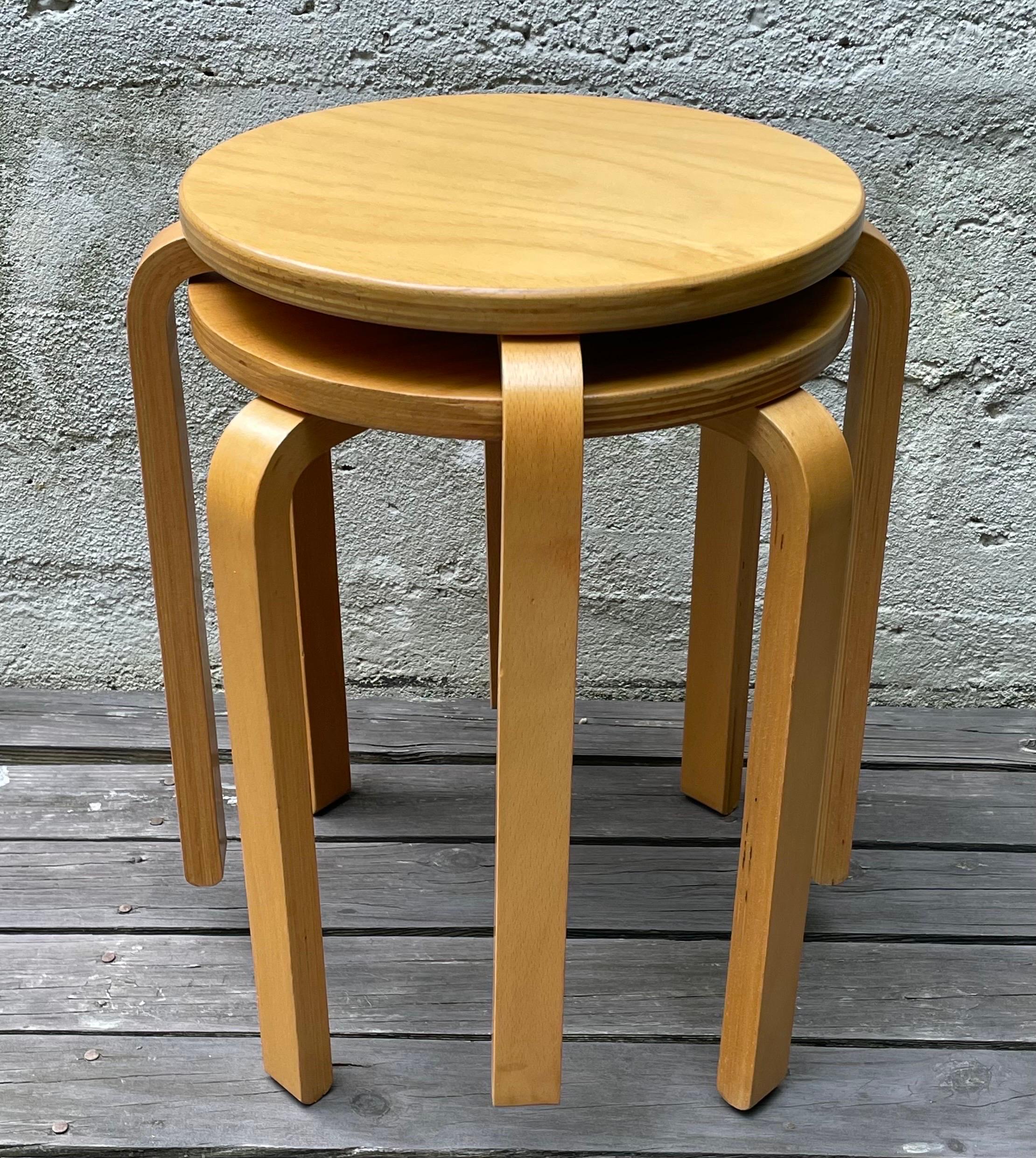 Pair of Mid Century Alvar Aalto Model 60 Birch Side Tables or Stools for Artek In Good Condition For Sale In Bedford Hills, NY