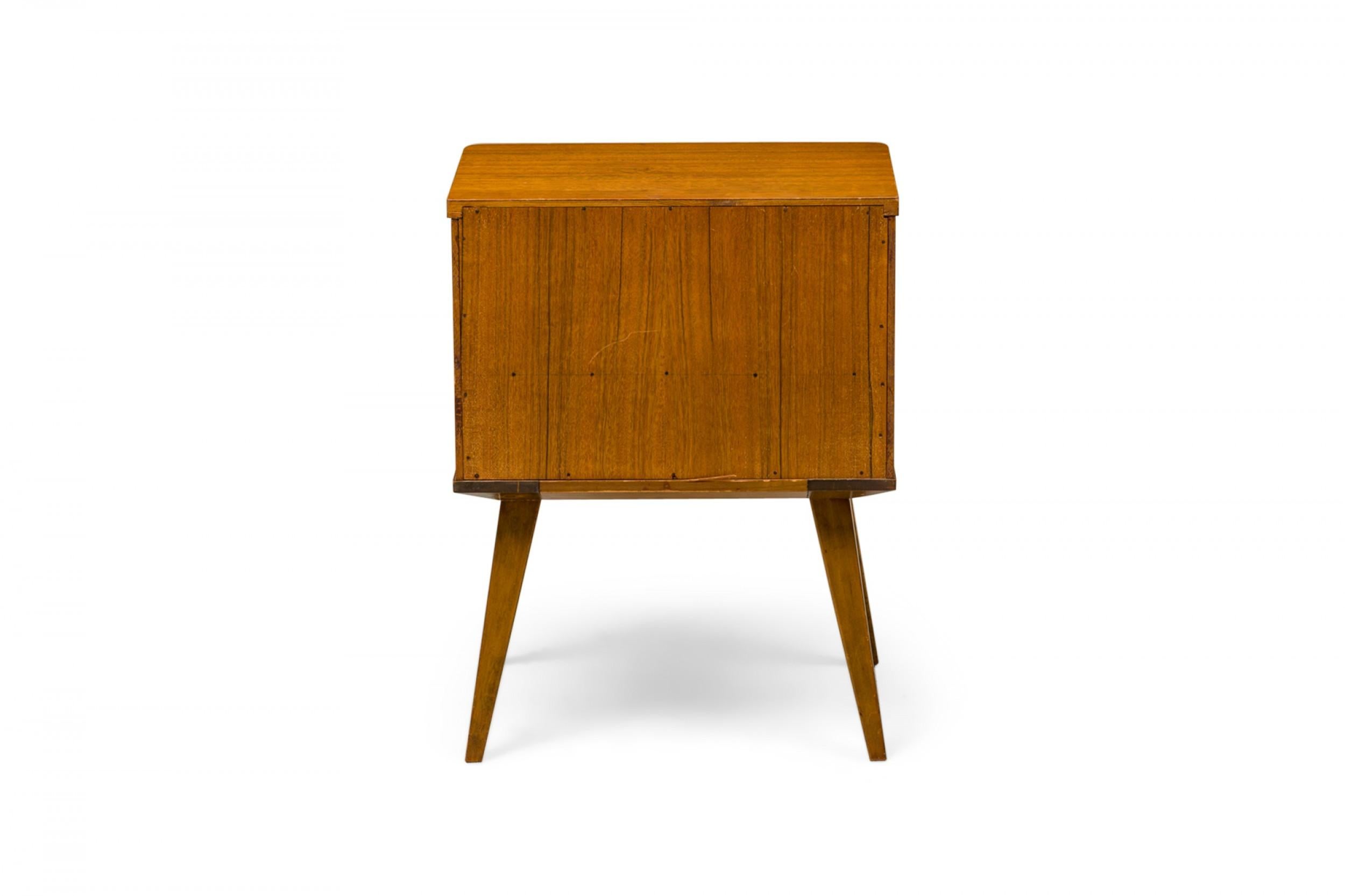 Pair of Mid-Century American 2-Tiered Walnut Nightstands with Pullout Drawers For Sale 1