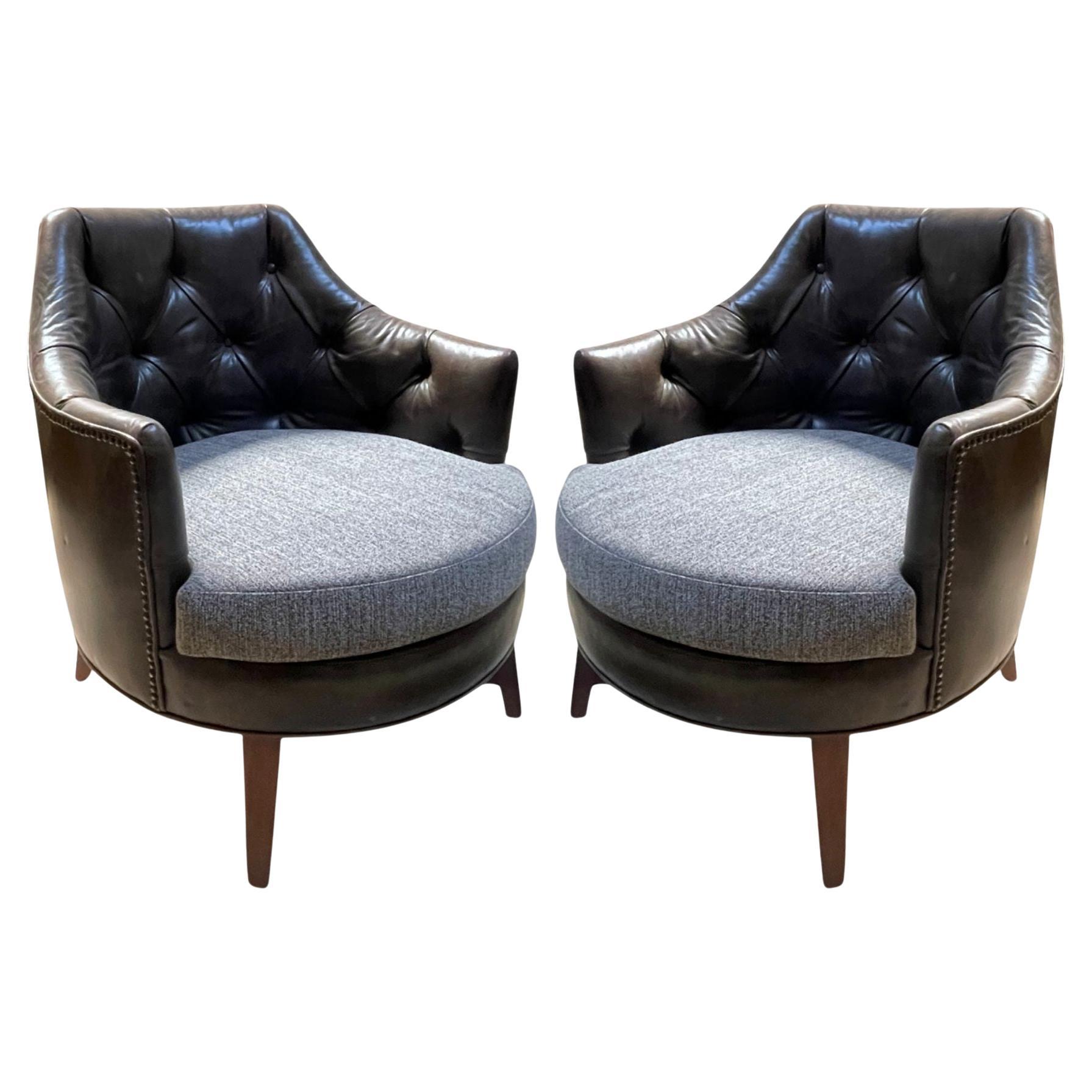 Coppia di poltrone club americane di metà secolo con pelle e tessuto trapuntato. 1950
s