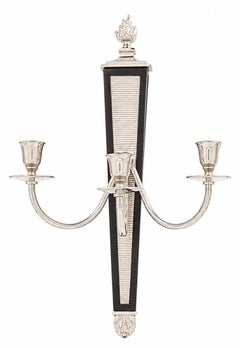 Coppia di lampade a tre luci in nichel e legno della metà del secolo scorso