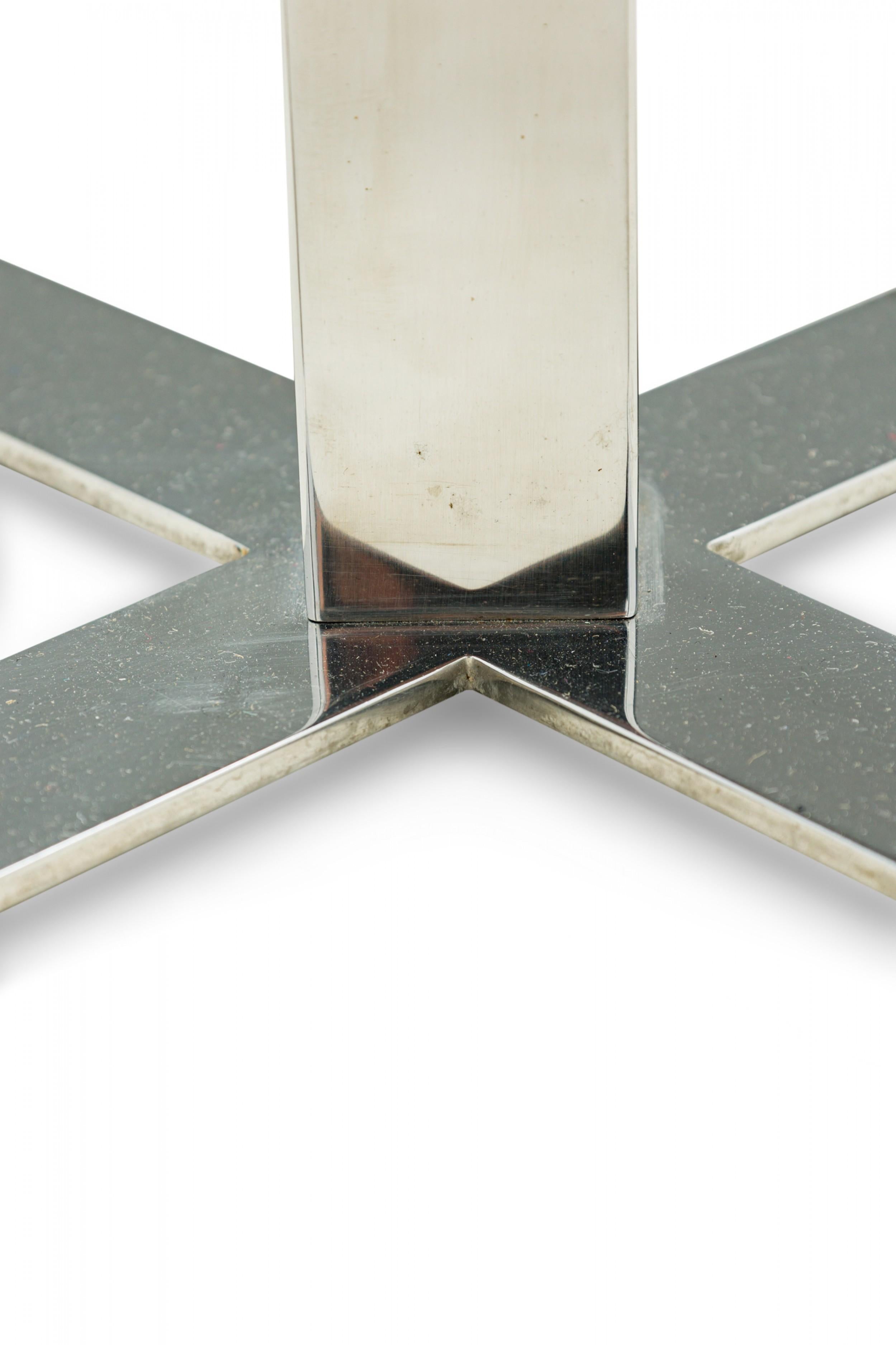 Paire de tabourets de bar en chrome poli, laiton et cuir noir American Mid-Century en vente 1