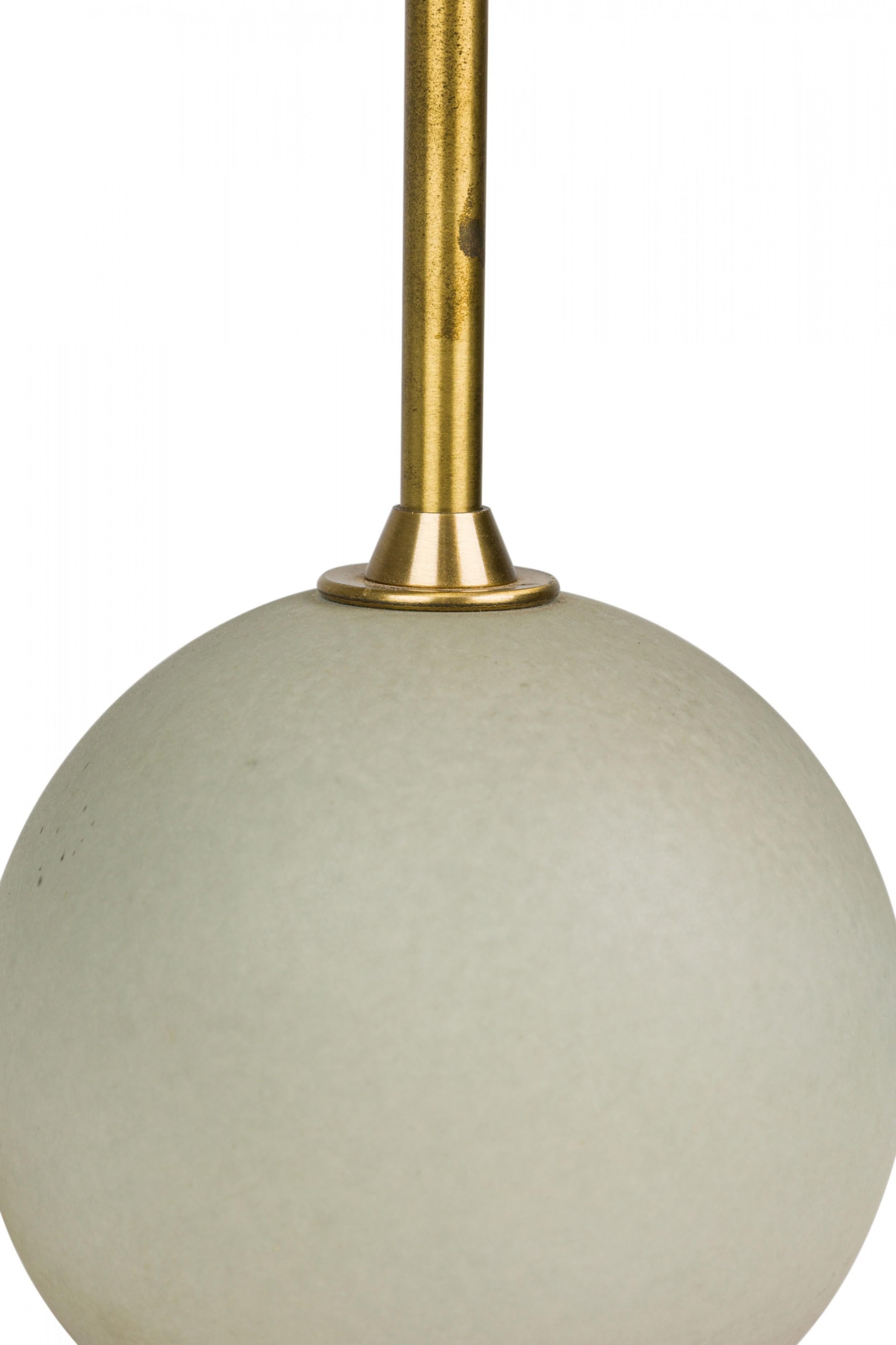 Nord-américain Paire de lampes de table américaines du milieu du siècle dernier en céramique émaillée en forme d'œuf de Robin en vente