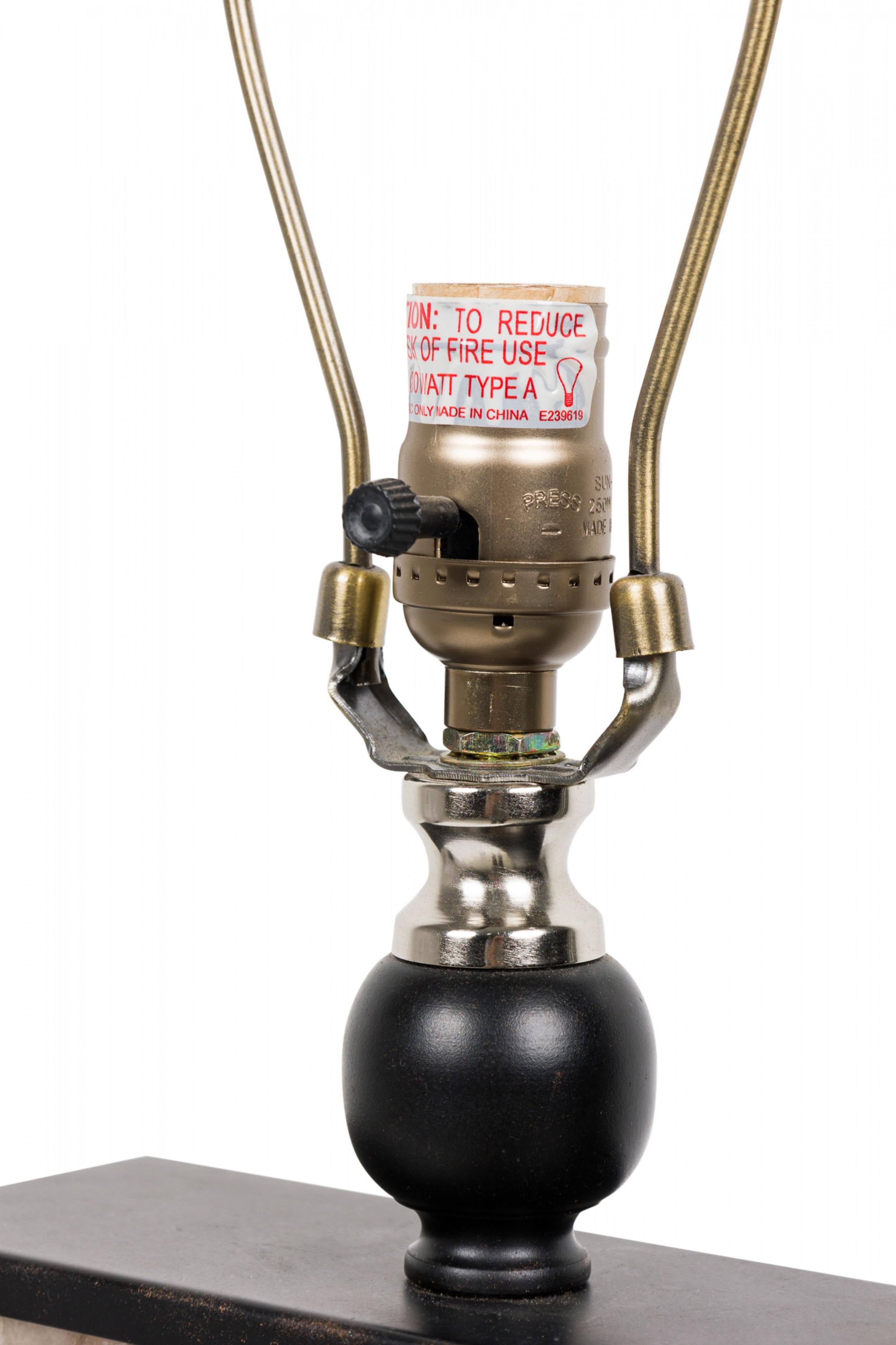 Métal Paire de lampes de table en pierre du milieu du siècle dernier en vente