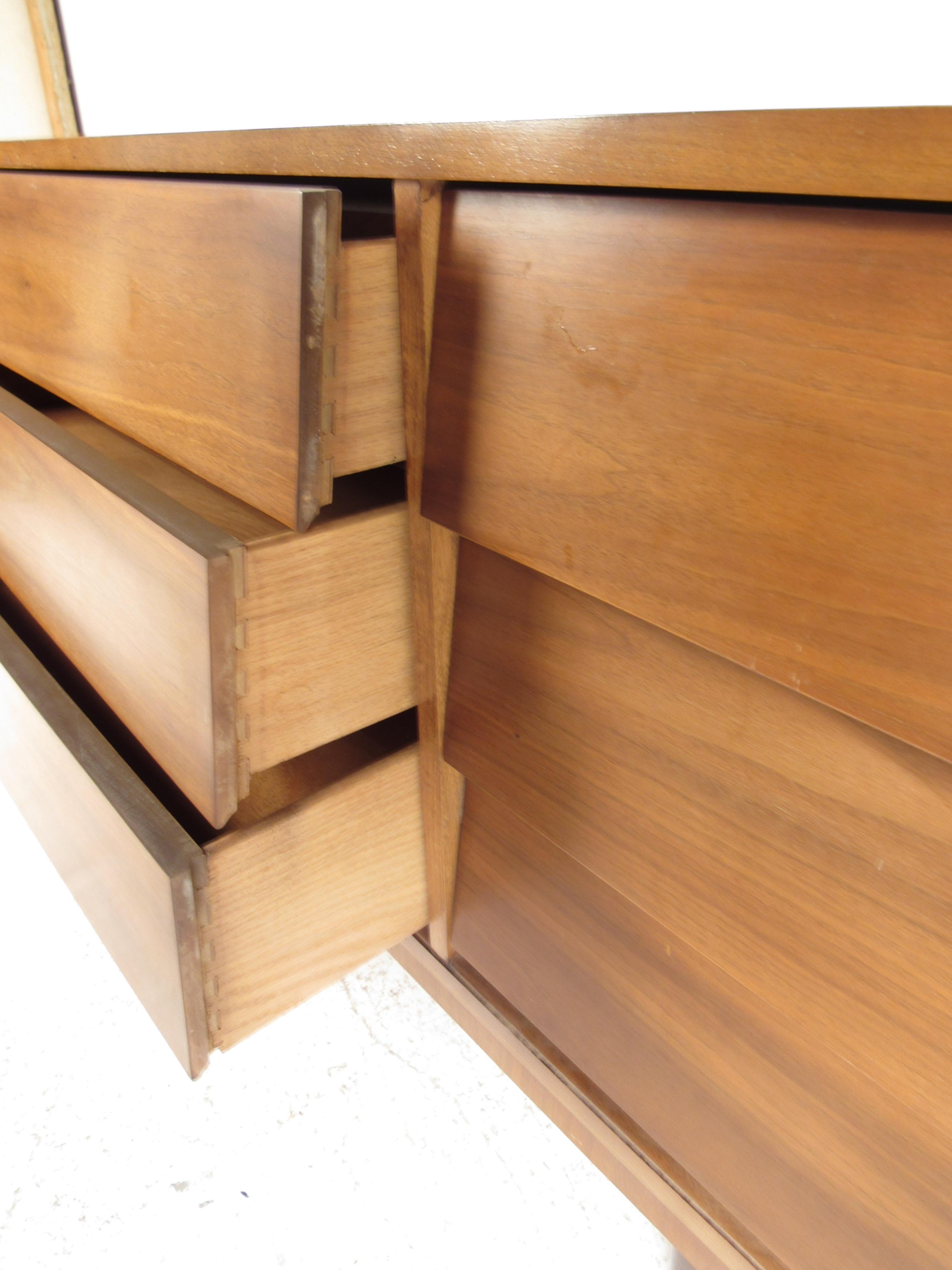 Pair of Midcentury American Walnut Dressers by Dixie Furniture 4
