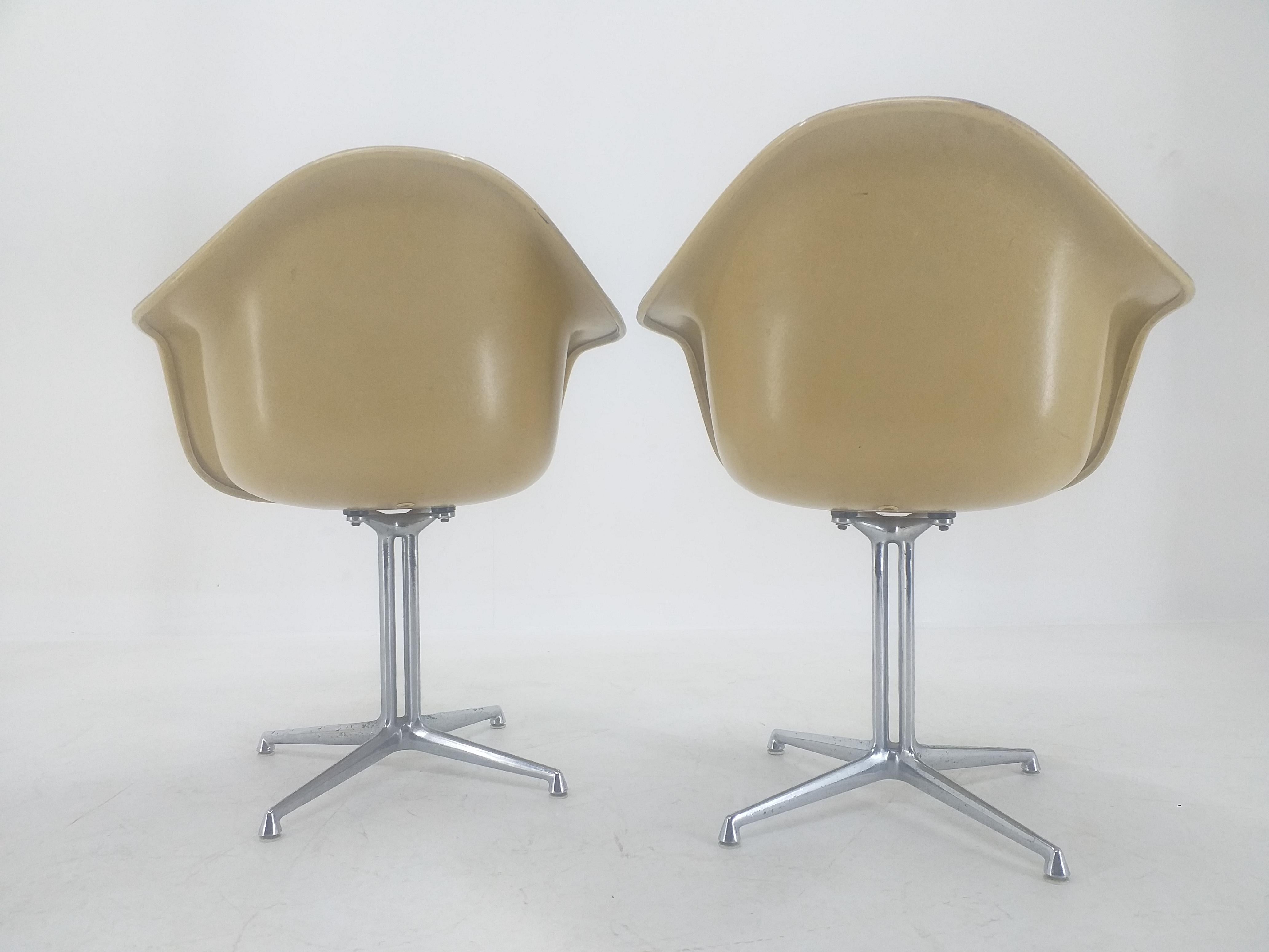 Pair of Midcentury Armchair Herman Miller, Charles & Ray Eames, 1960s 4