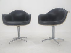 Pair of Midcentury Armchair Herman Miller, Charles & Ray Eames, 1960s