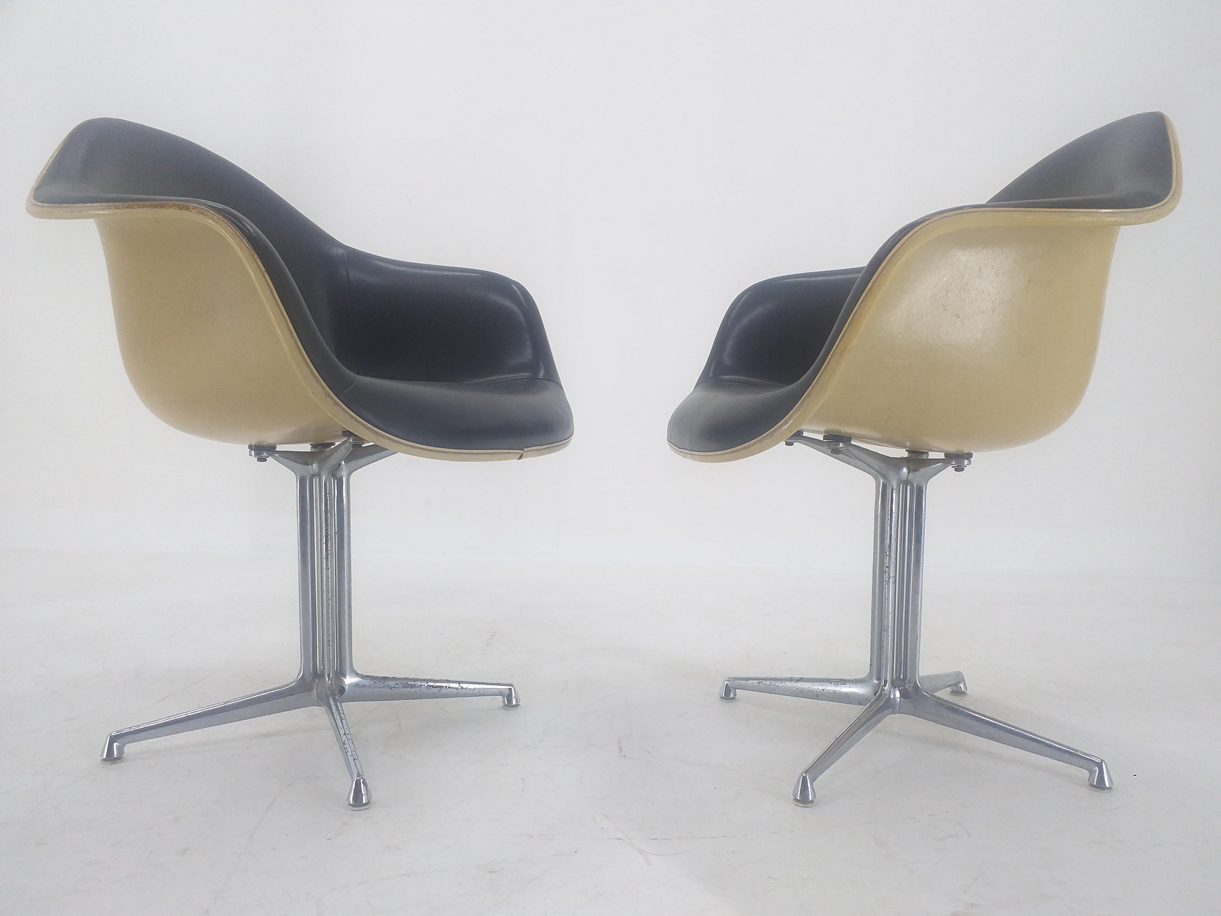 Pair of Midcentury Armchair Herman Miller, Charles & Ray Eames, 1960s 1