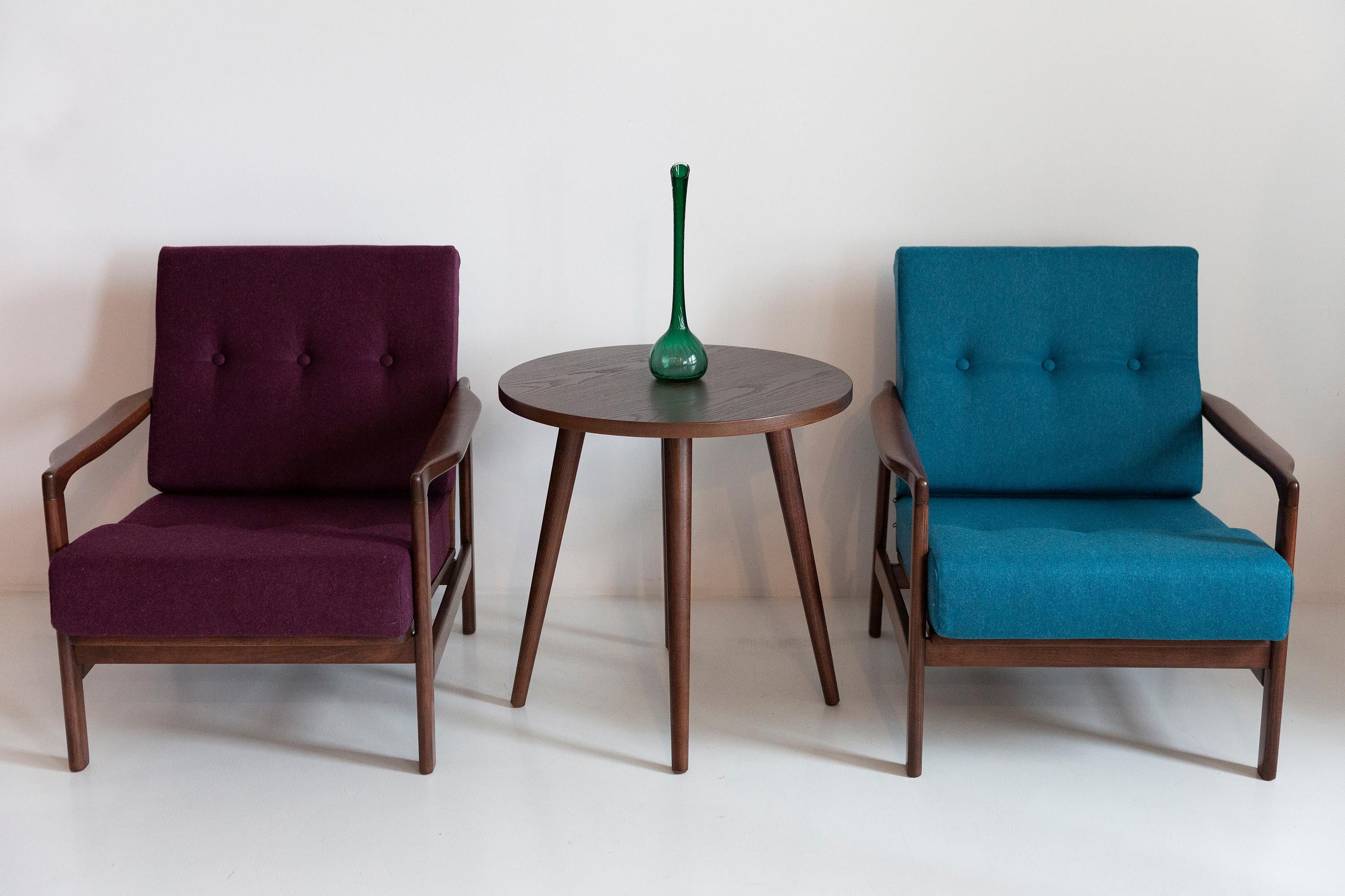 Polish Pair of Mid Century Armchairs and Coffee Table, Zenon Baczyk, Europe, 1960s For Sale