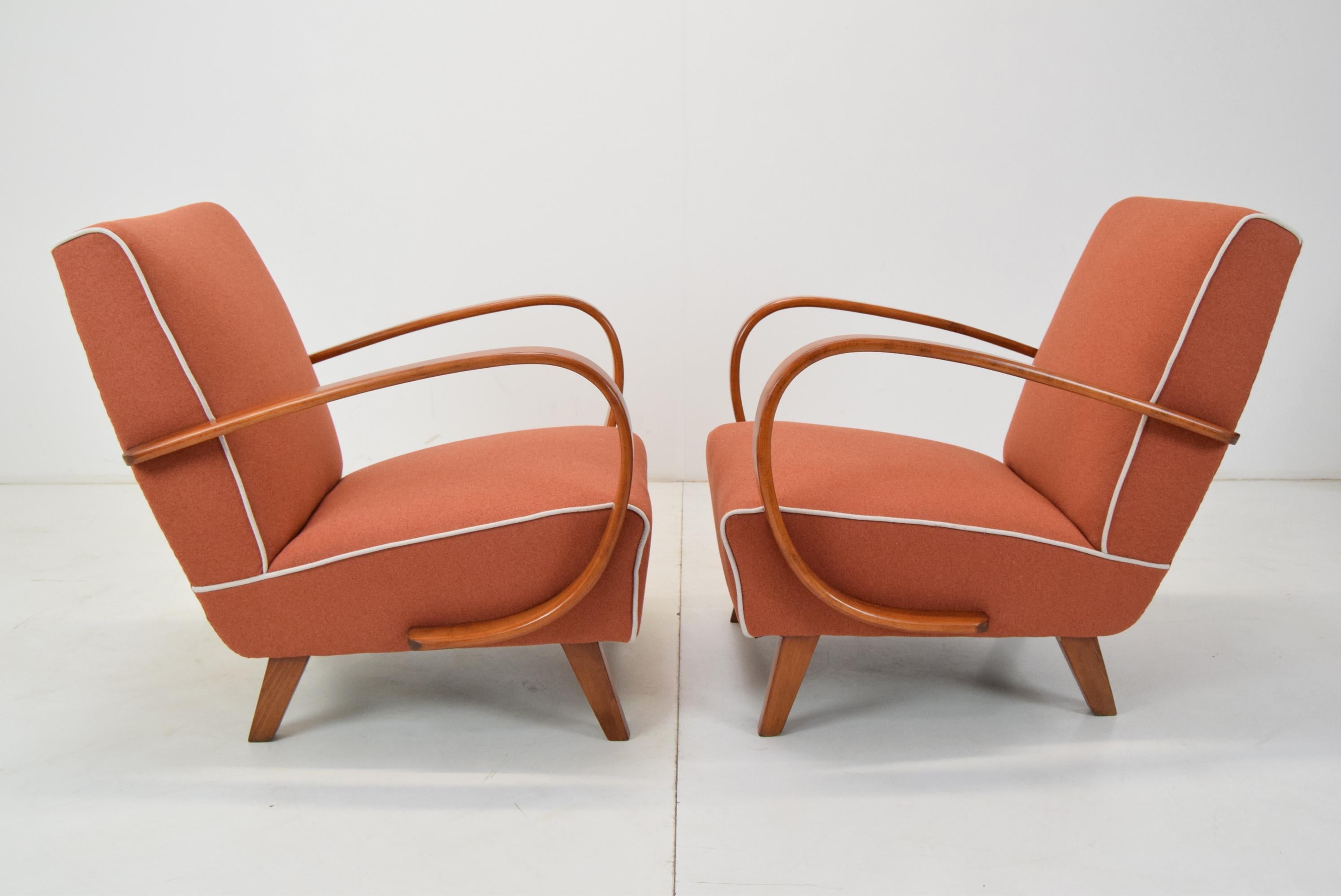 Mid-20th Century Pair of Mid-Century Armchairs by Jindrich Halabala, 1950s For Sale