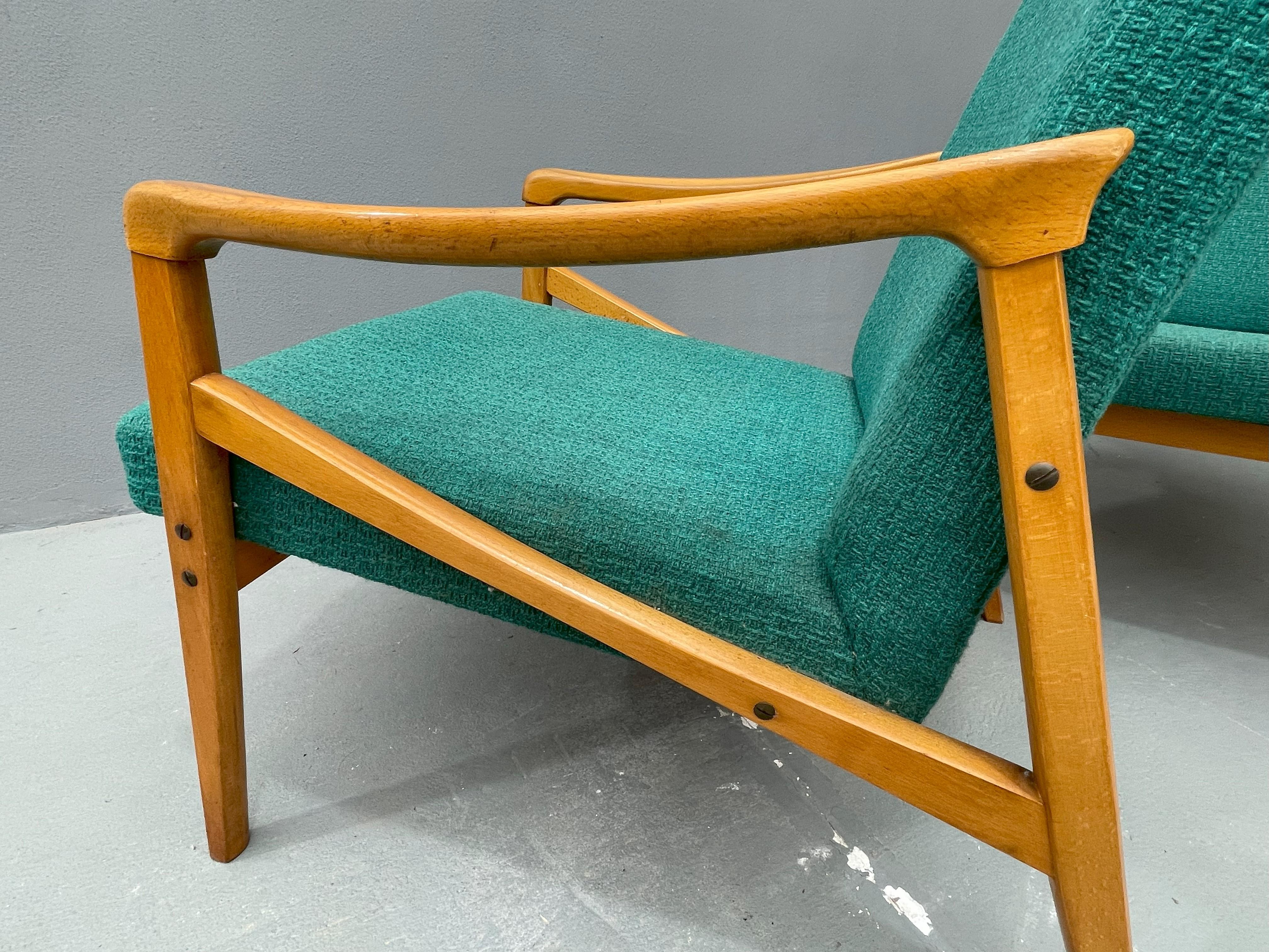 Coppia di poltrone di metà secolo di Jiří Jiroutek per Interiér Praha, anni '60 in vendita 3