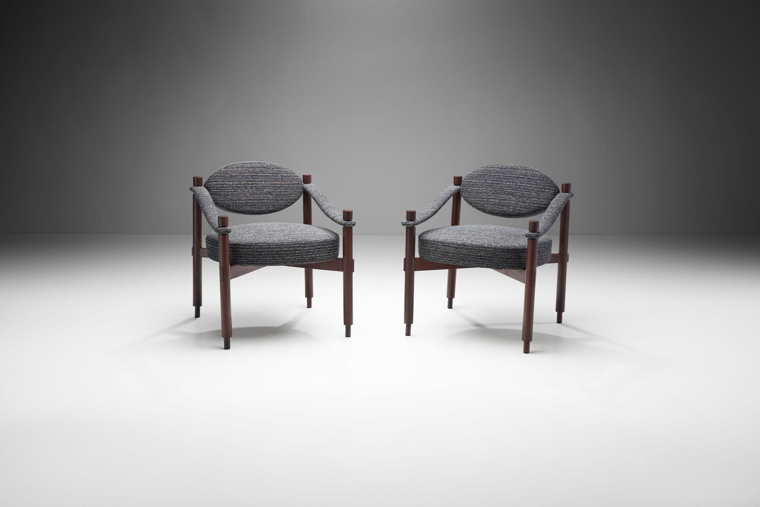 Ein Paar Sessel aus der Mitte des Jahrhunderts von Raffaella Crespi für Mobilia, Italien, 1960er Jahre (Moderne der Mitte des Jahrhunderts) im Angebot